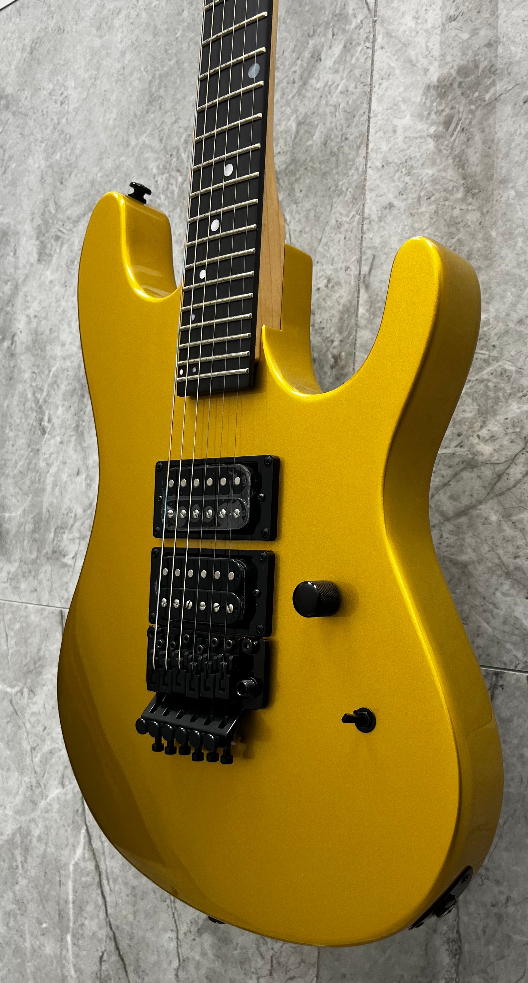 Kramer 50th Anniversary Series - Curated K50NS Nightswan Gold Gloss Finish W/ GIG BAG SERIAL NUMBER 260129013 - 8 LBS 2 OZ