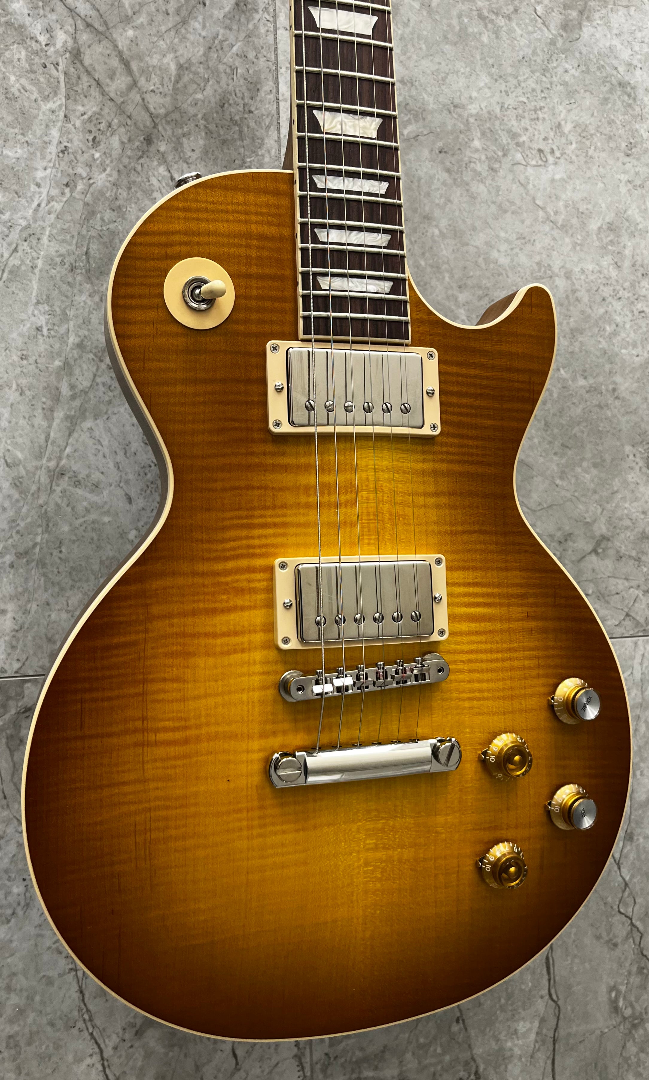 Gibson USA Kirk Hammett Greeny Les Paul Standard LPSKH00GGNH SERIAL NUMBER 210160106 - 9.0 LBS