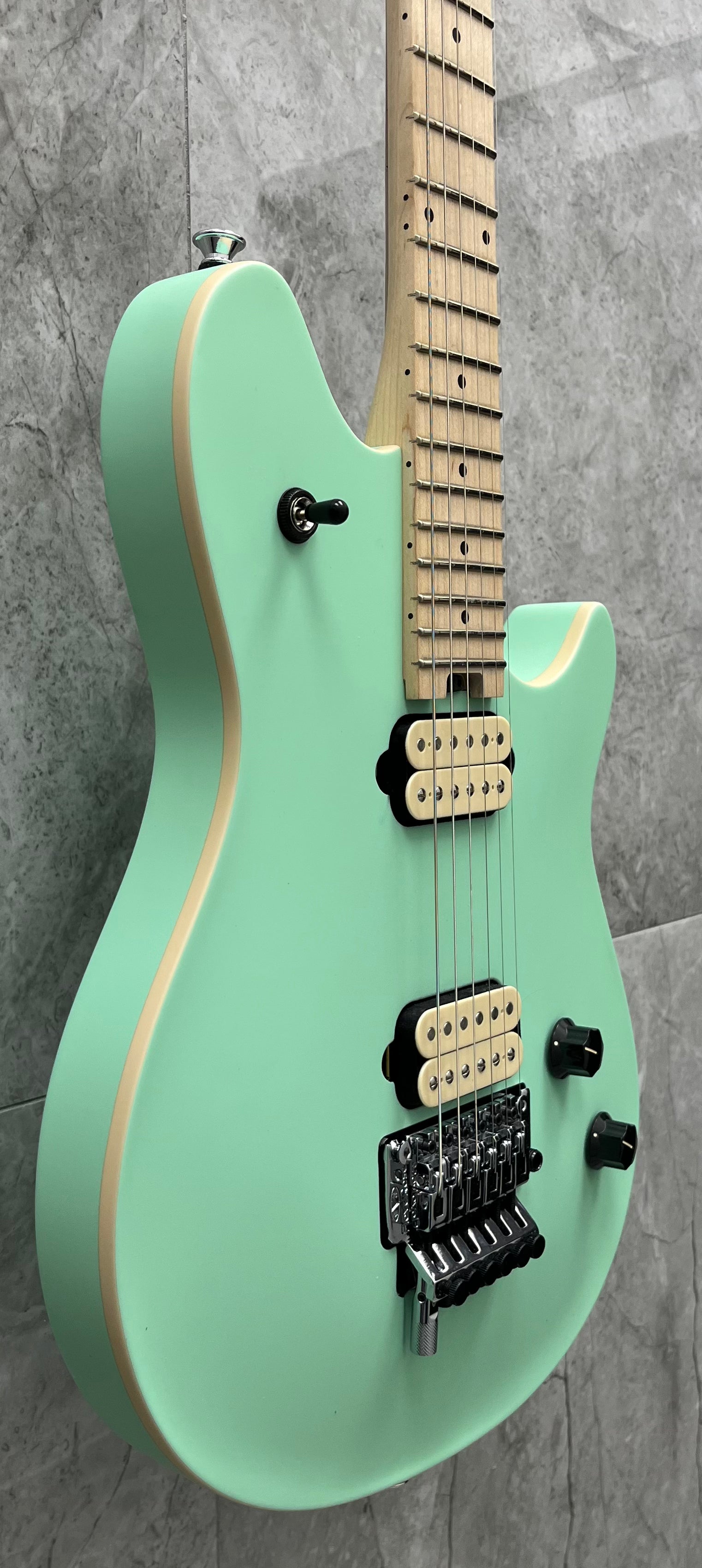 EVH Wolfgang Special Maple Fingerboard, Satin Surf Green 5107701557 SERIAL NUMBER WG220470M - 7.8 LBS