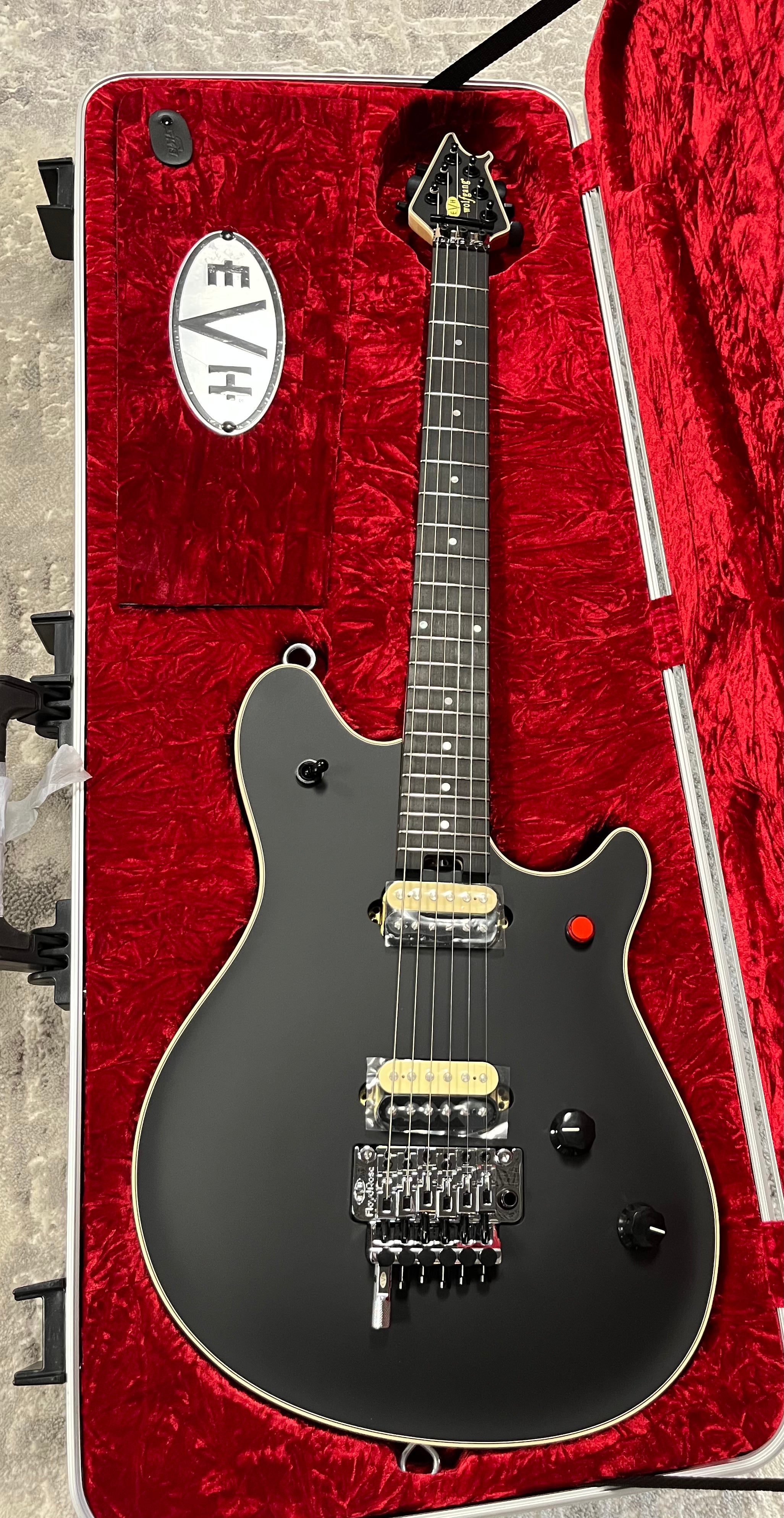 EVH Wolfgang USA Edward Van Halen Signature Ebony Fingerboard Stealth 5107920868 SERIAL NUMBER WG17430A - 8.0 LBS