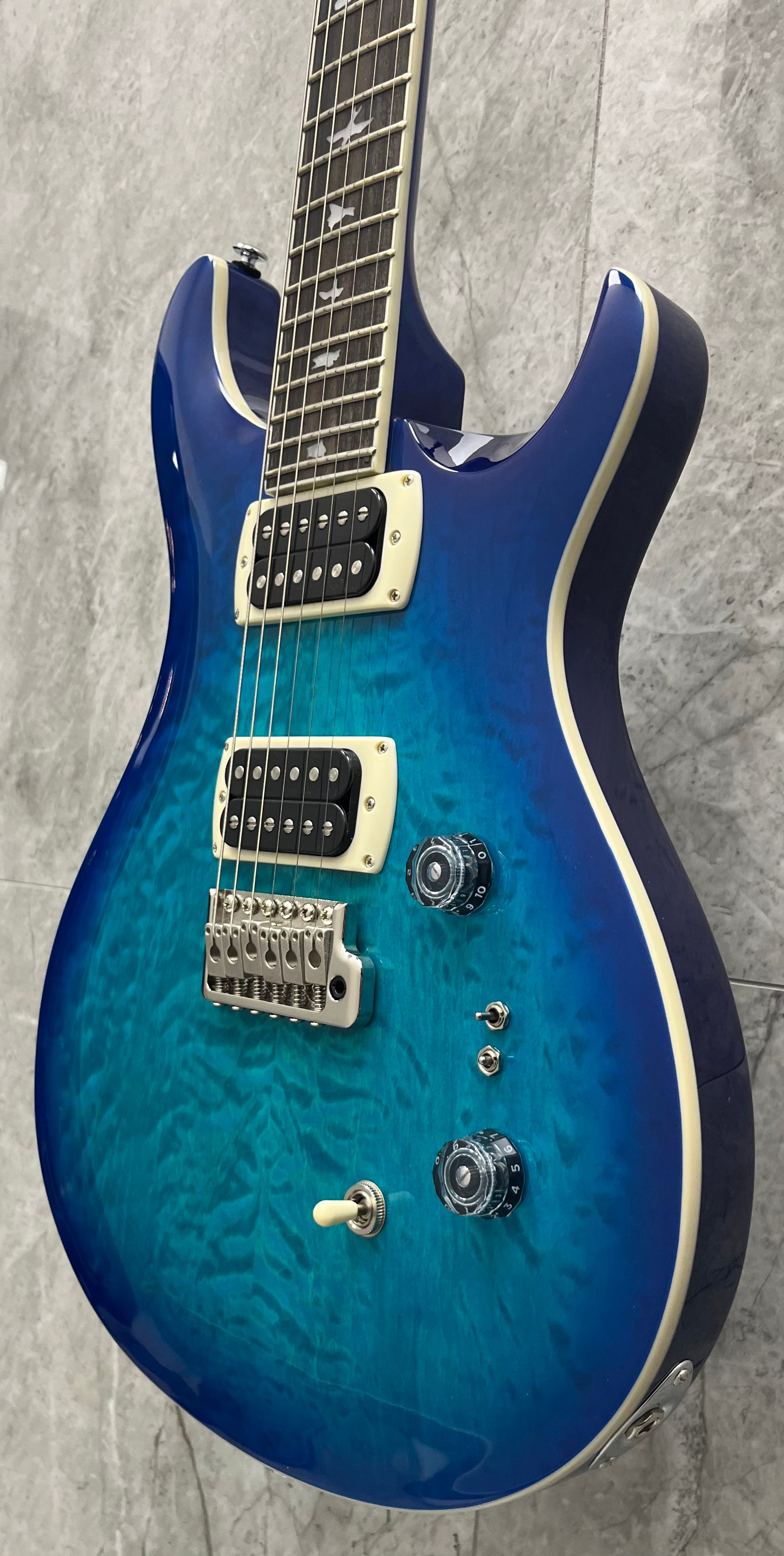 PRS GUITARS SE Custom 24-08 Quilt TOP Lake Blue 115995:LB SERIAL NUMBER CTIH052986 - 7 LBS 9 OZ