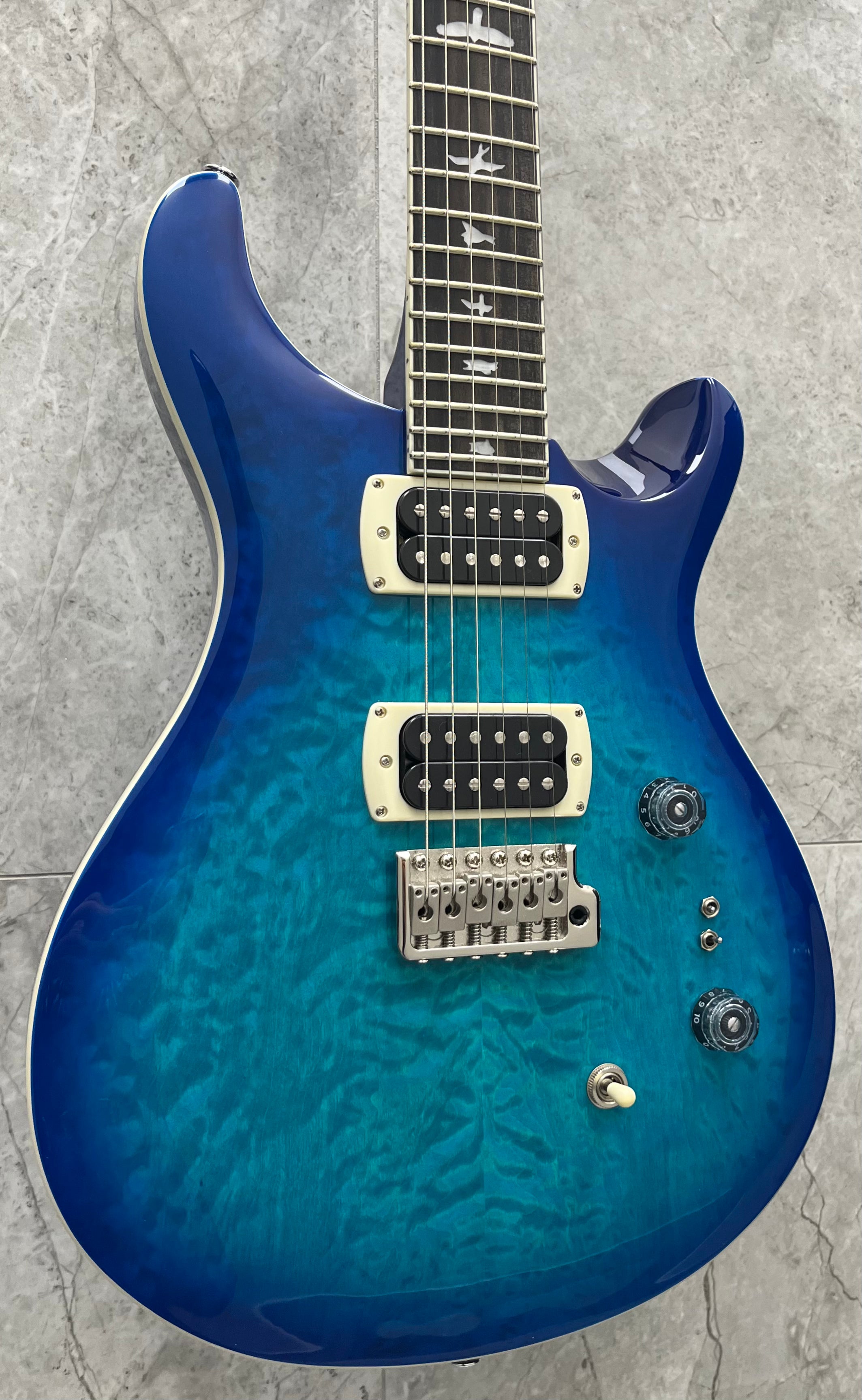 PRS GUITARS SE Custom 24-08 Quilt TOP Lake Blue 115995:LB SERIAL NUMBER CTIH052986 - 7 LBS 9 OZ