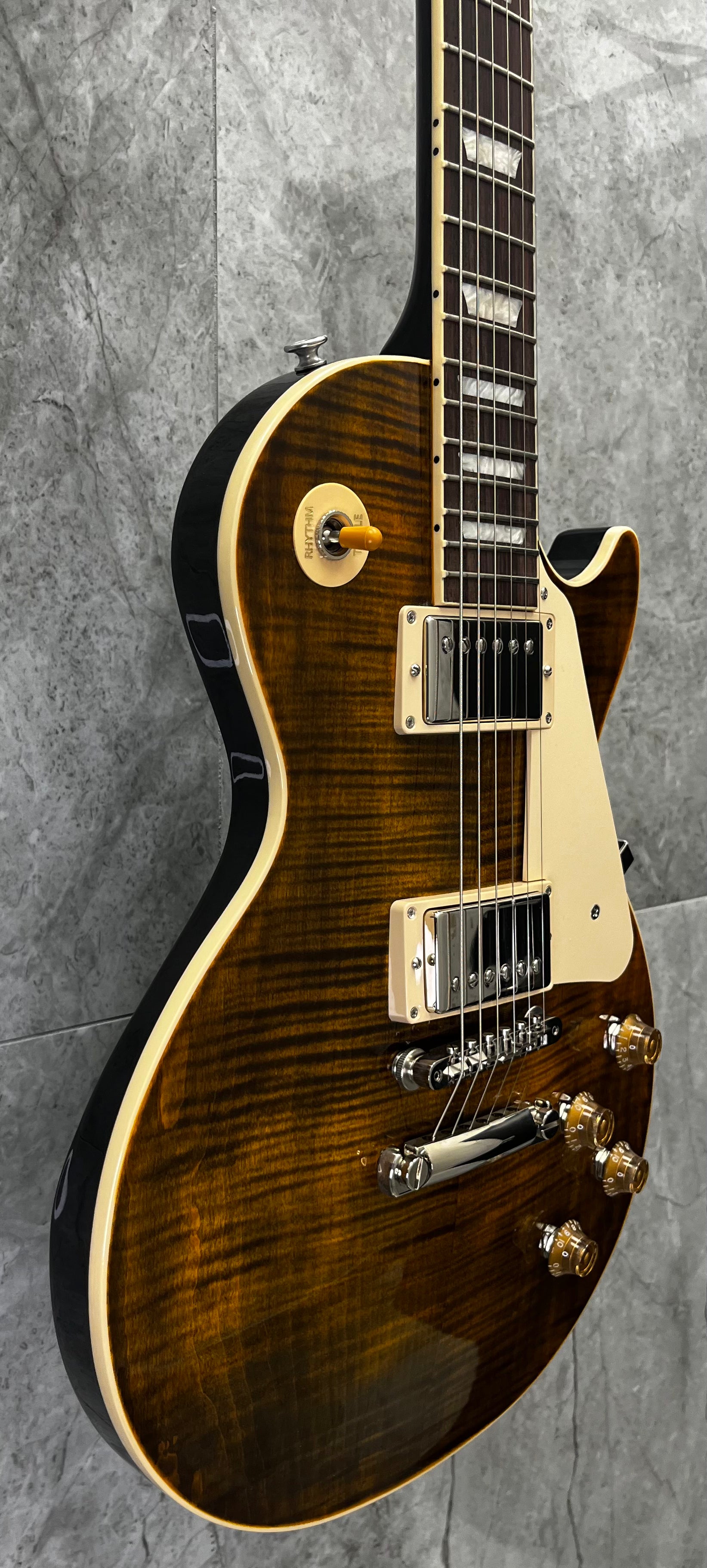 Gibson Limited Edition Les Paul Standard Lite AAA FLAME Electric Guitar with Hardshell Case - Yellow Tiger LPSL5Y24TGNH SERIAL NUMBER 217340350 - 7 LBS 10 OZ