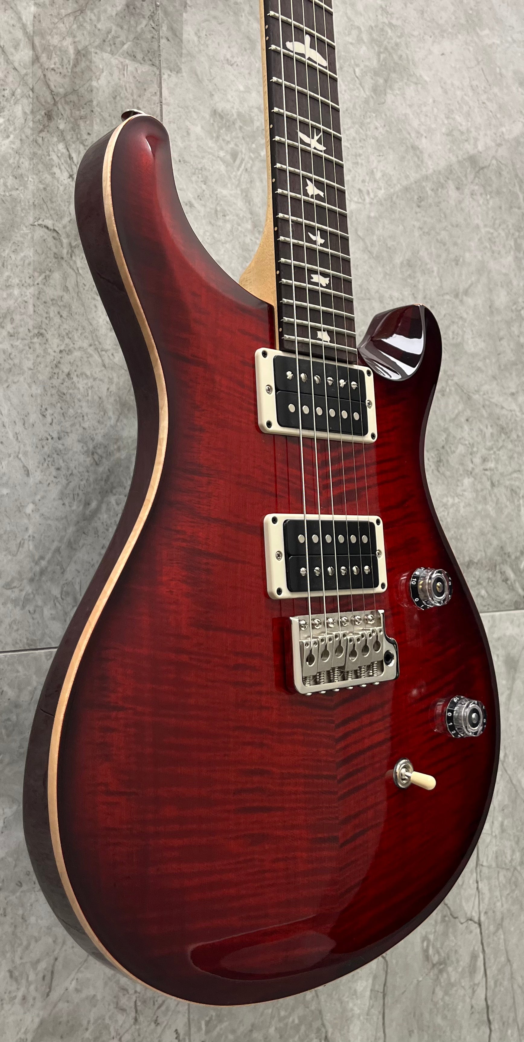 PRS Guitars USA CE24 FR - Fire Red Burst 112784::FR: SERIAL NUMBER 24 0400190 - 7.2 LBS