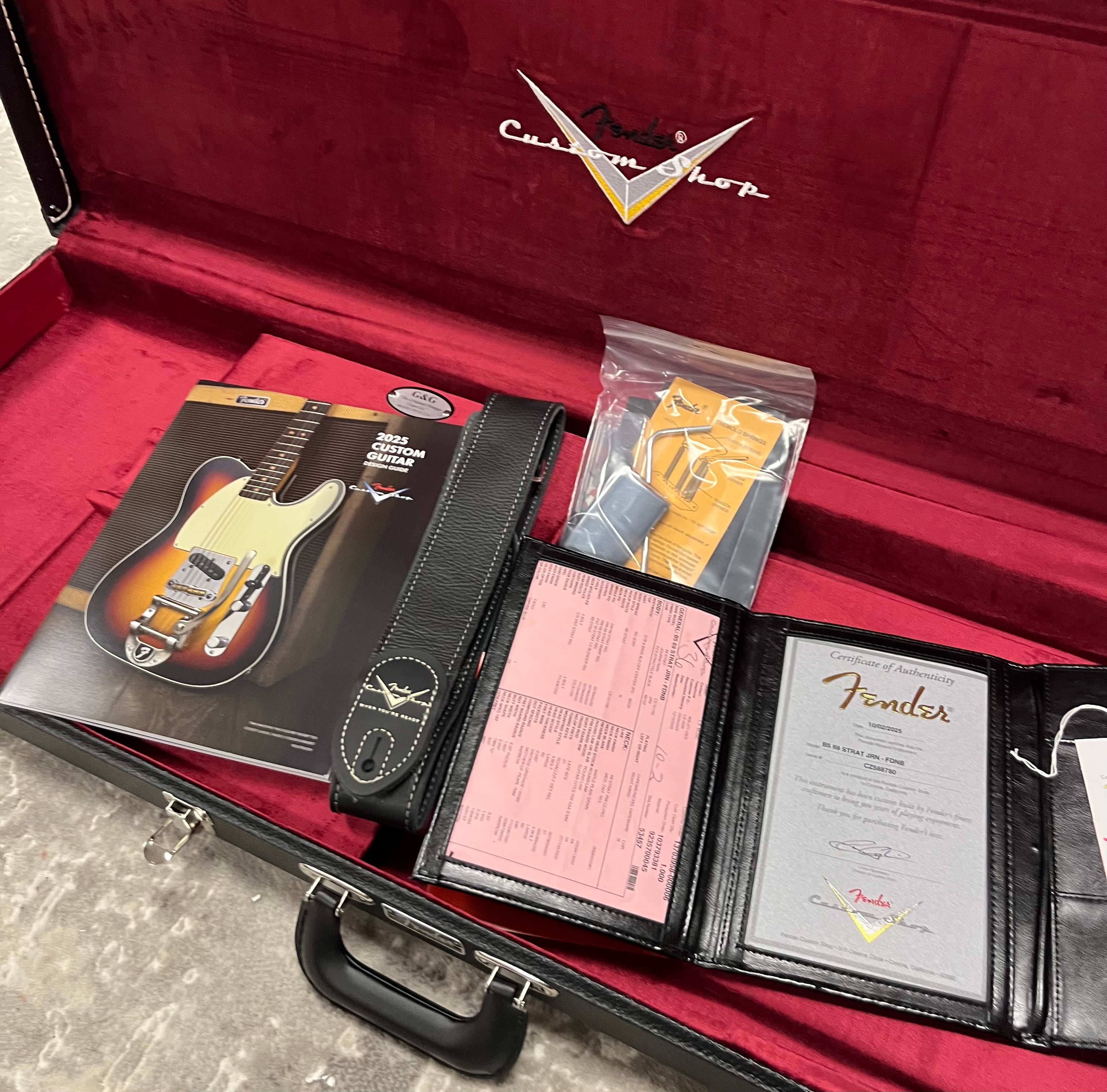 Fender Custom Shop 1969 Stratocaster Journeyman Relic Rosewood Fingerboard, Faded Daphne Blue 9235700045 SERIAL NUMBER CZ588780 - 7 LBS 11 OZ