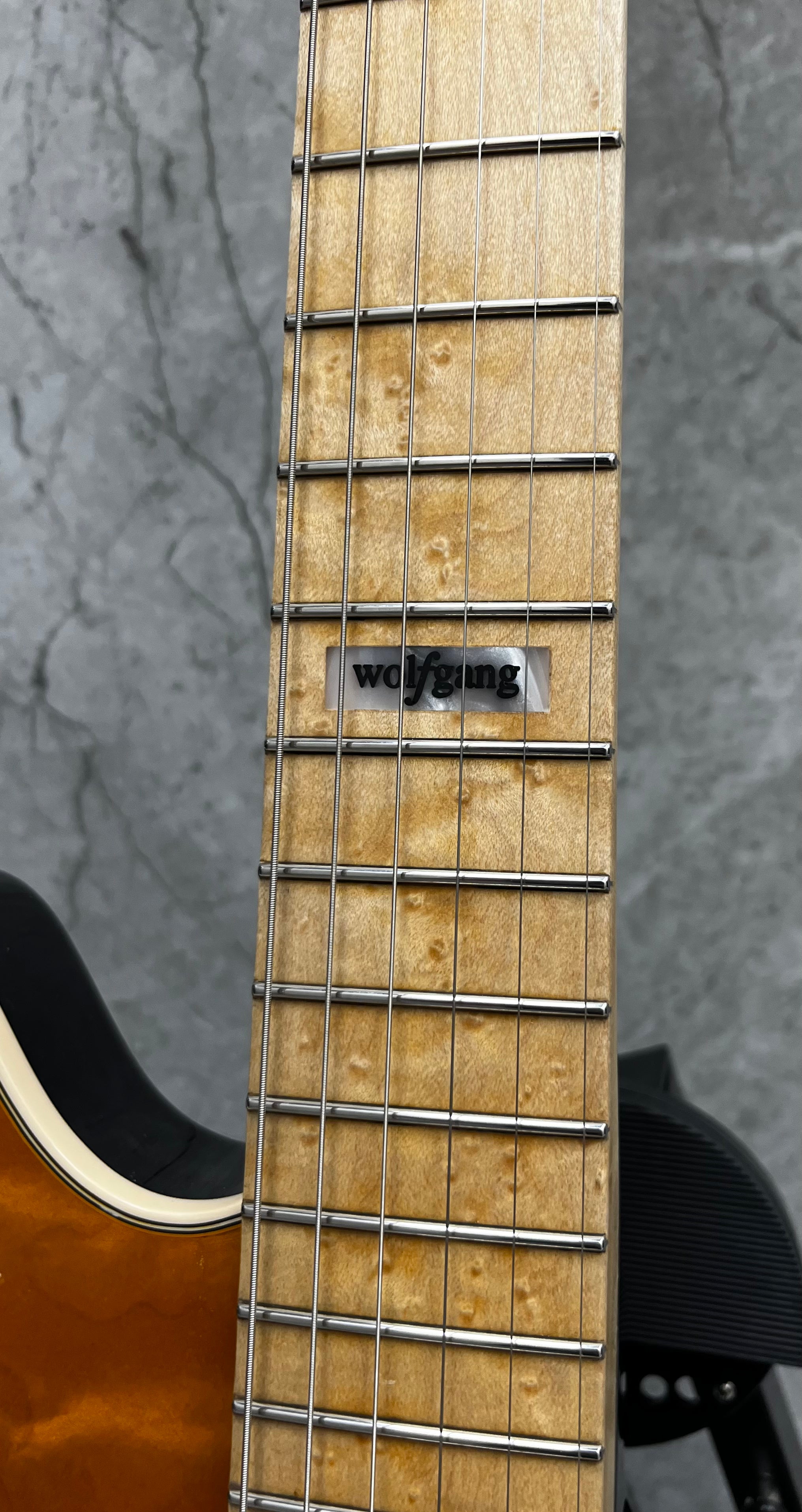 EVH USA CUSTOM SHOP WOLFGANG QUILT TOP TRANS AMBER 5101025090 SERIAL NUMBER WG17679A - 7 LBS 6 OZ