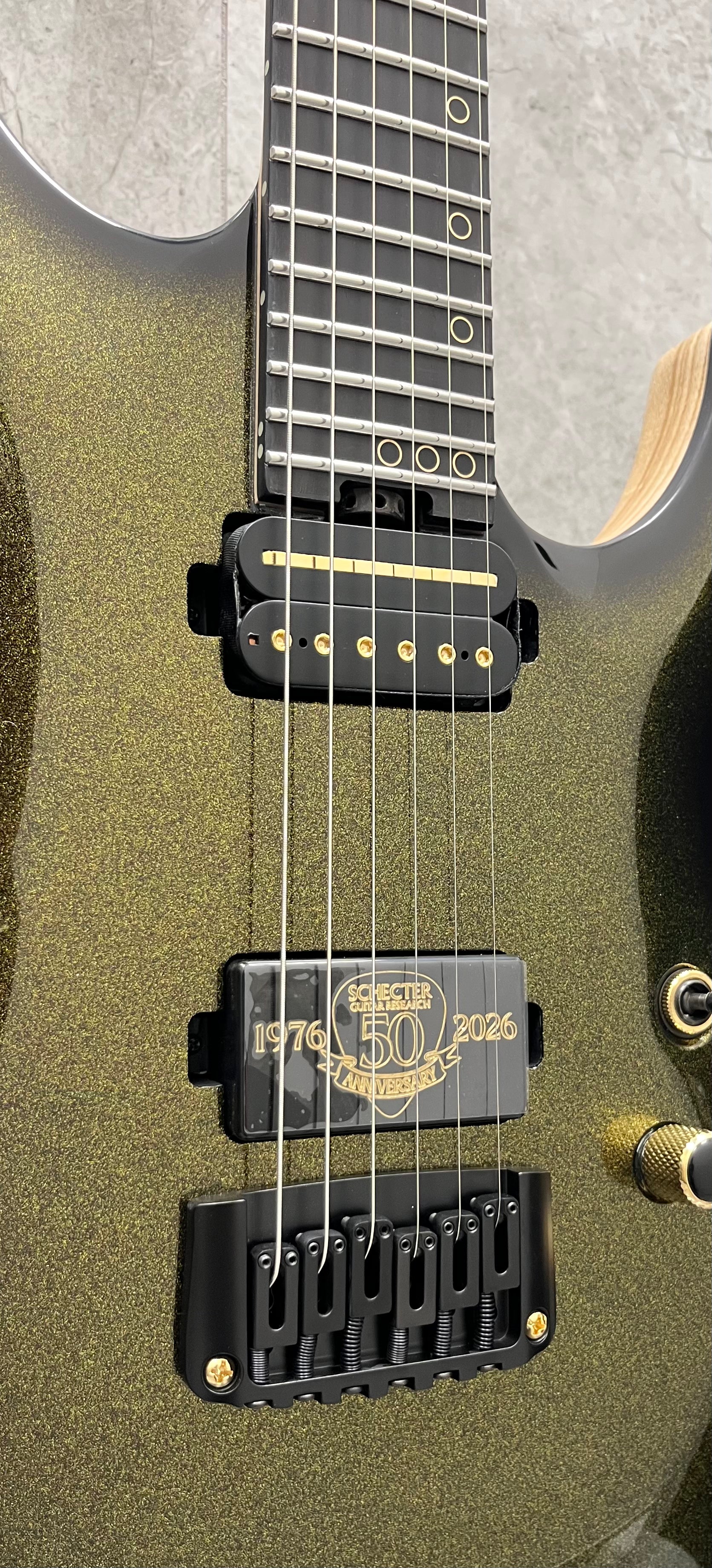 Schecter C-1 50th Anniversary 50th Gold Burst 4135-SHC