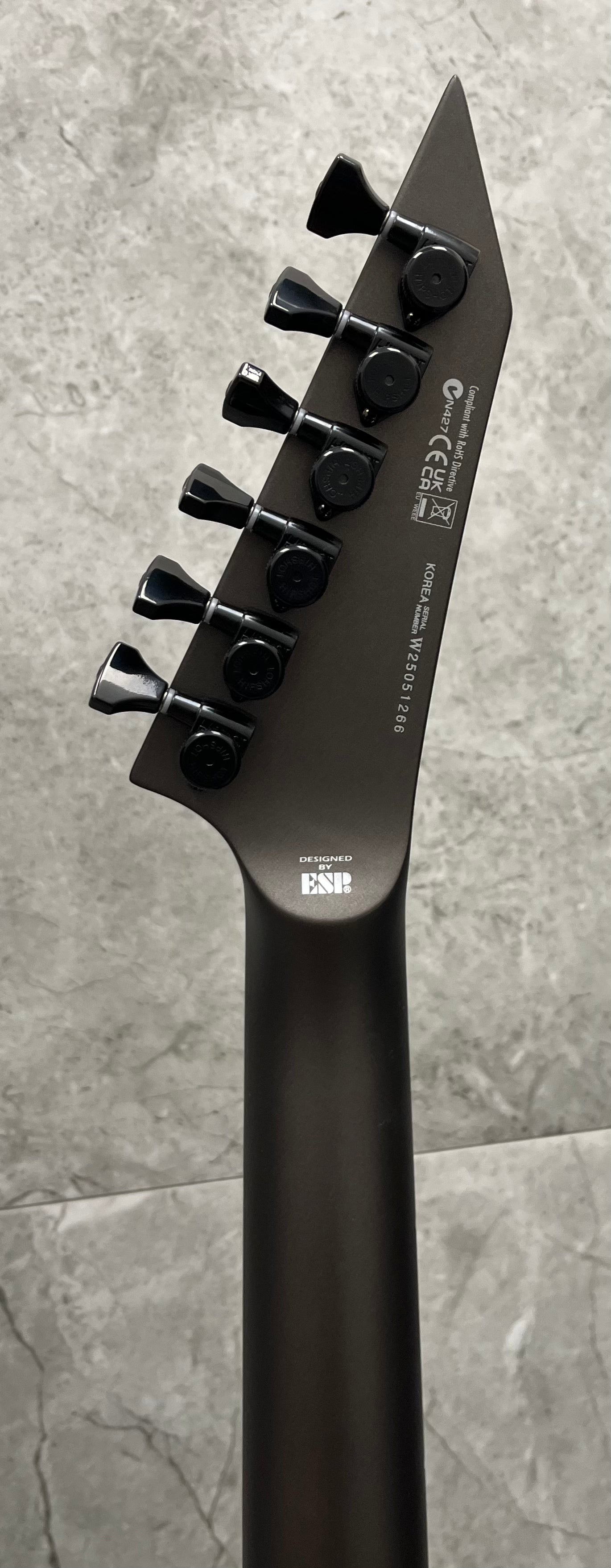 ESP LTD Mick Thomson MT-1 Signature Electric Guitar INCLUDES ESP HARDSHELL CASE - Obsidian Metallic LMTIOBSM