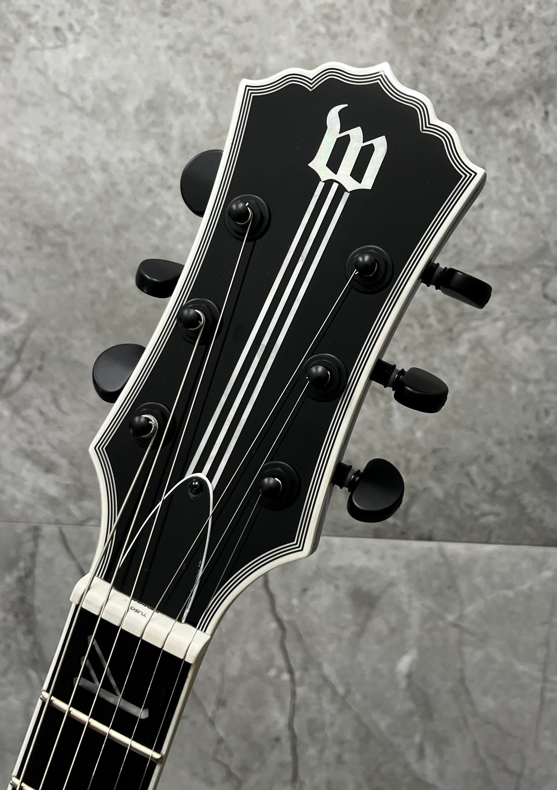 WYLDE AUDIO BARBARIAN SPECIAL EDITION BLOOD RIVER BURL 4593-SHC SERIAL NUMBER WA26040115 - 8 LBS 15 OZ