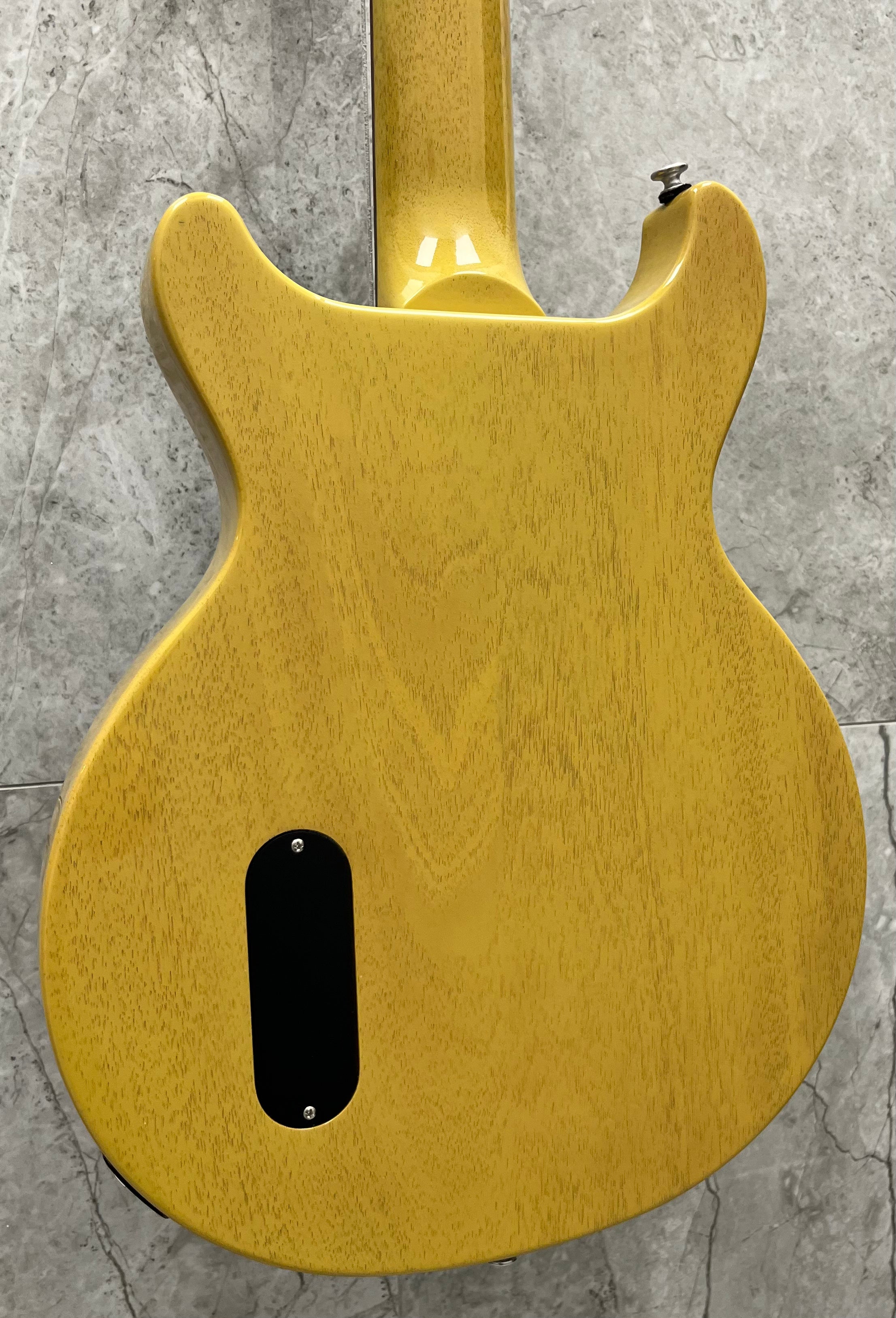 Gibson USA Les Paul JR Double Cut In TV Yellow With Hard Shell Case LPJDTORT24TVNH SERIAL NUMBER 229640235 - 6.4 LBS