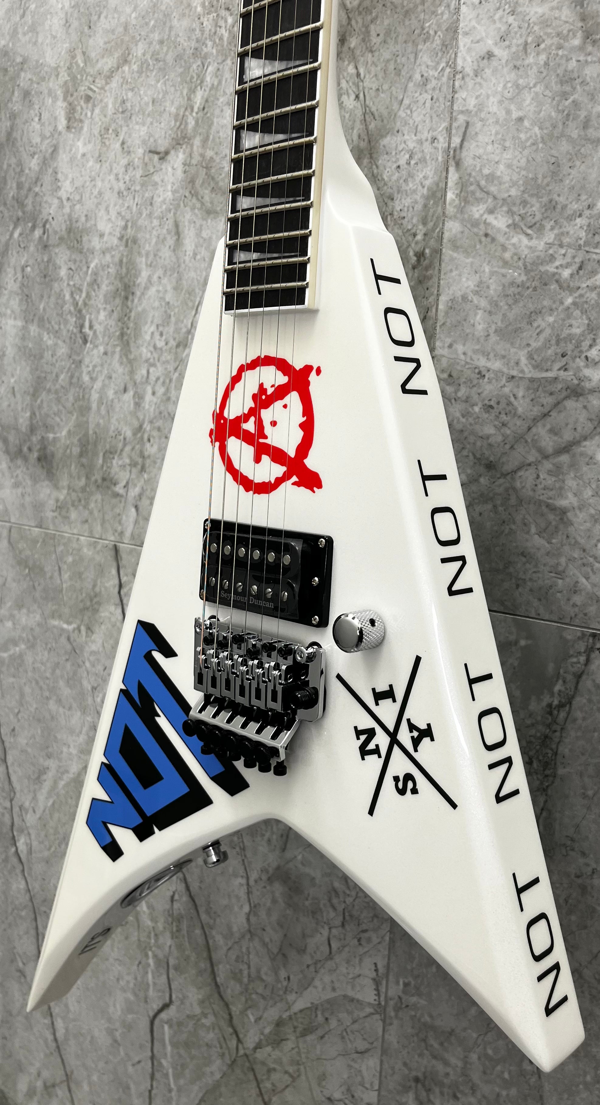 JACKSON Legend Series Limited Edition Signature Scott Ian Rhoads RR22 NOT 291-6698-876 SERIAL NUMBER KWJ2610260 - 7 LBS 7 OZ