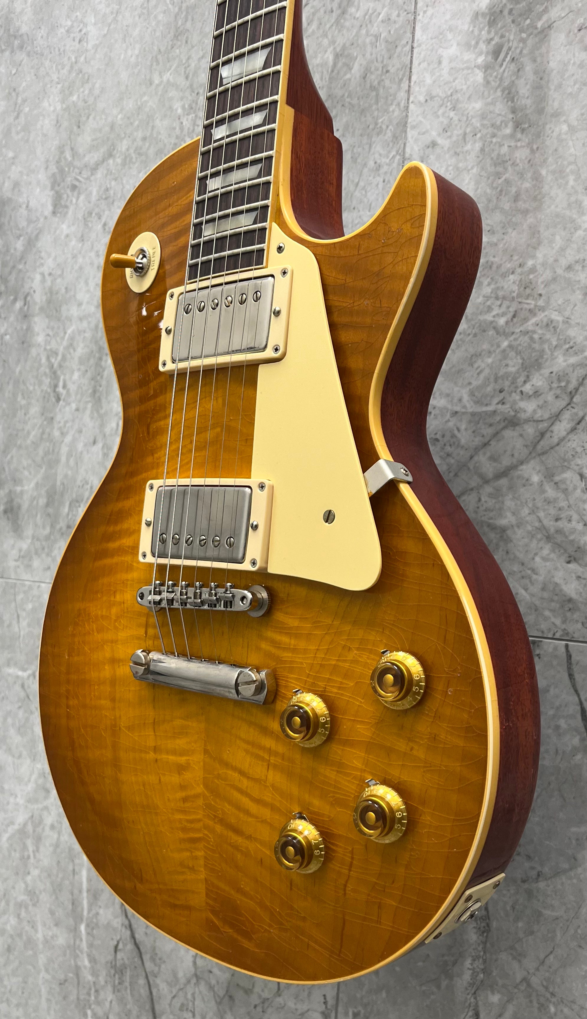 Gibson USA Custom Shop Murphy Lab 1959 Les Paul Standard Dirty Lemon Burst Light Aged - Dirty Lemon LPR59LADLNH SERIAL NUMBER 943368 - 8.6 LBS