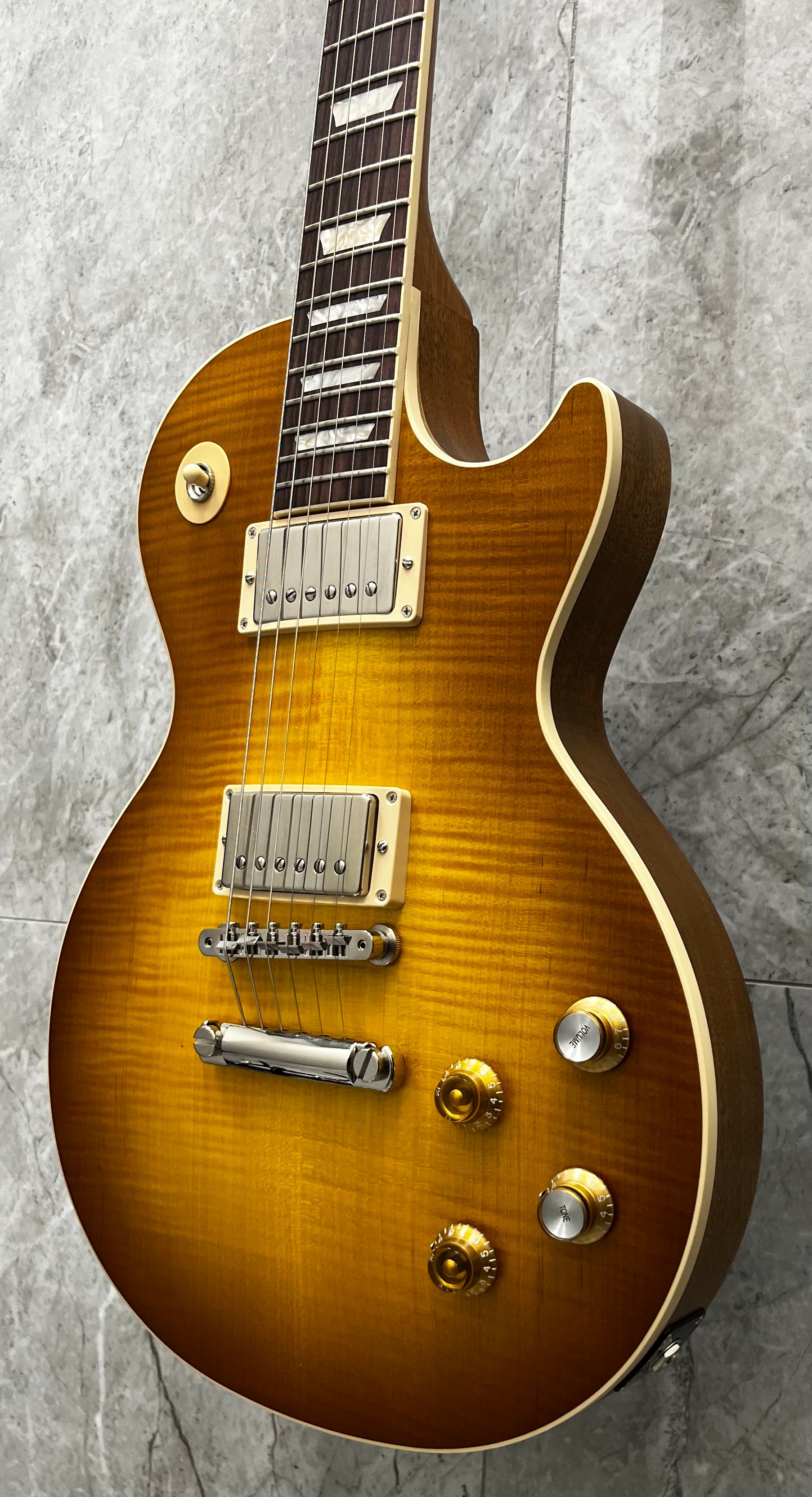 Gibson USA Kirk Hammett Greeny Les Paul Standard LPSKH00GGNH SERIAL NUMBER 210160106 - 9.0 LBS