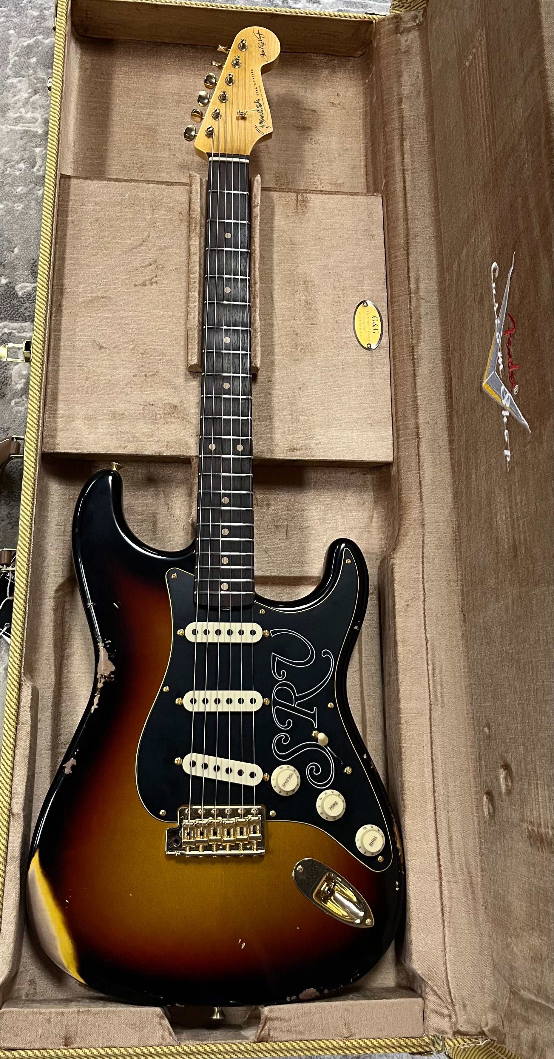 Fender Custom Shop SRV Stevie Ray Vaughan Signature Stratocaster Relic with Closet Classic Hardware, Rosewood Fingerboard, Faded 3-Color Sunburst 9235001087 SERIAL NUMBER CZ2585727 - 7.8 LBS