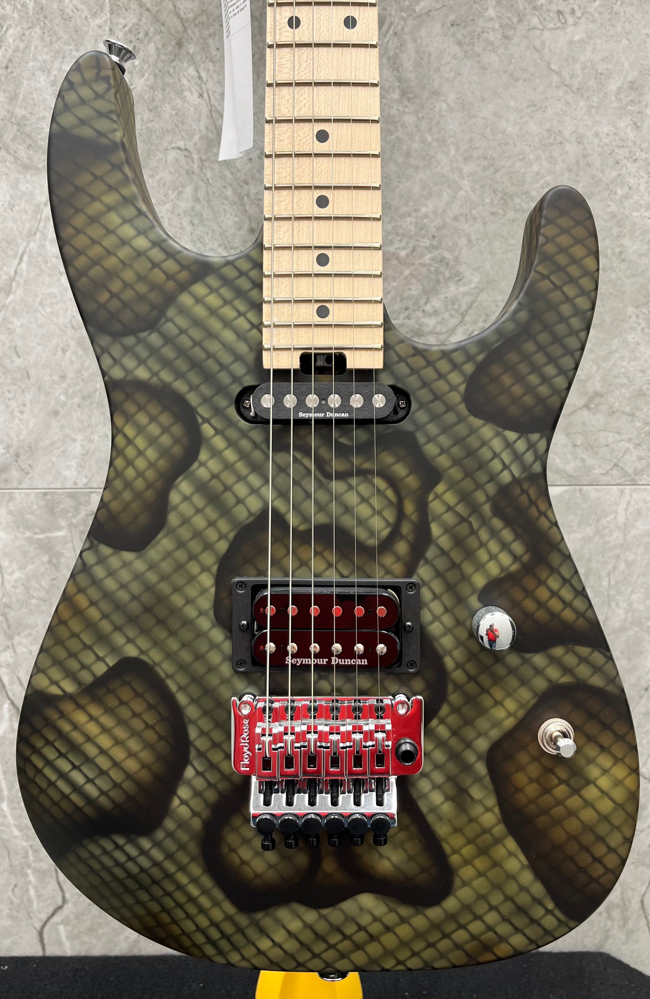 Charvel PM DK WDM SIGNATURE SNAKESKIN Warren DeMartini 2969197591 SERIAL NUMBER MC232901 - 7.4 LBS