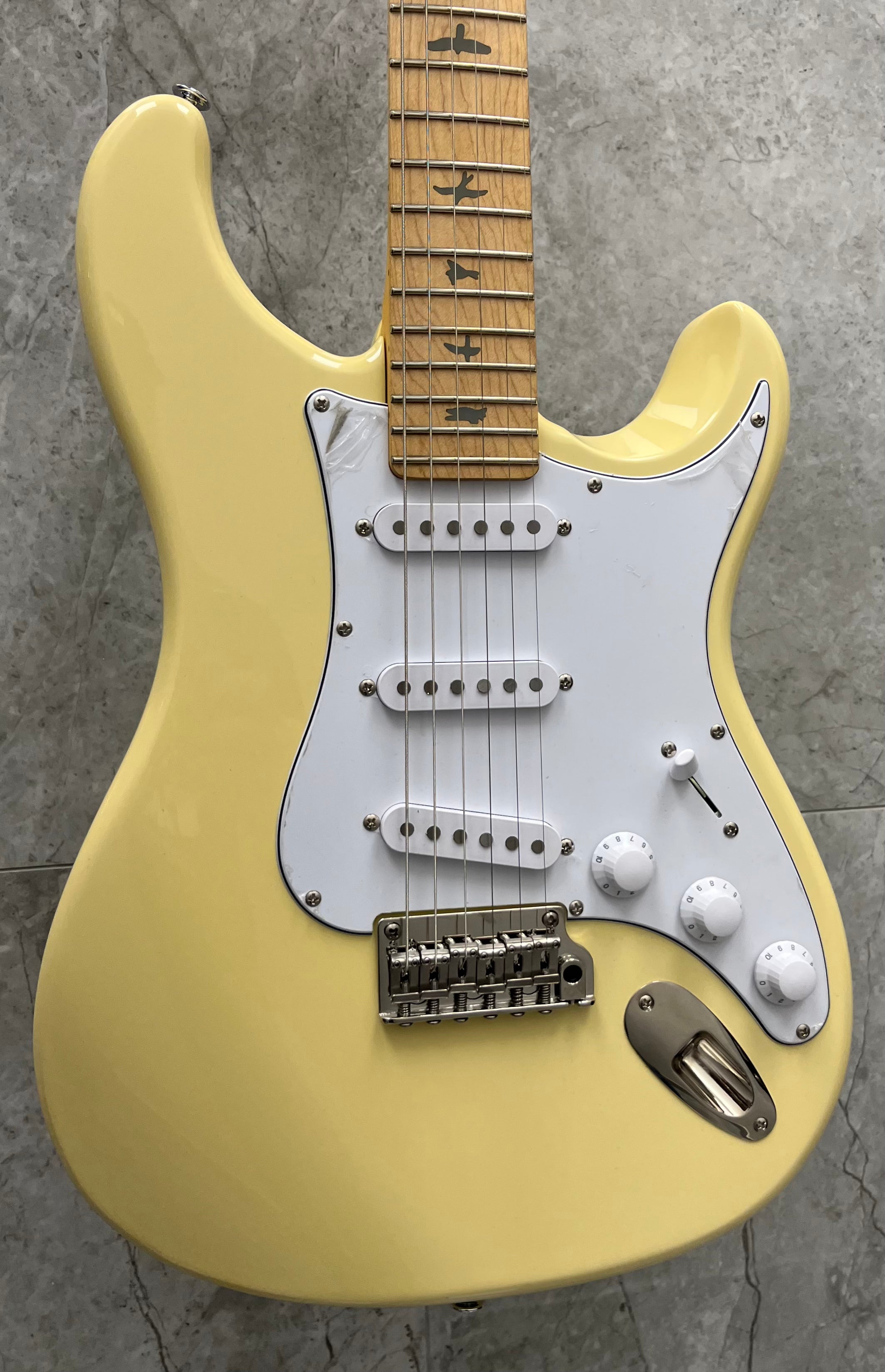 PRS Guitars John Mayer Silver Sky SE Maple Electric Guitar with Gigbag - Moon White 112108::3J SERIAL NUMBER CTIH033671 - 7 LBS 10 OZ