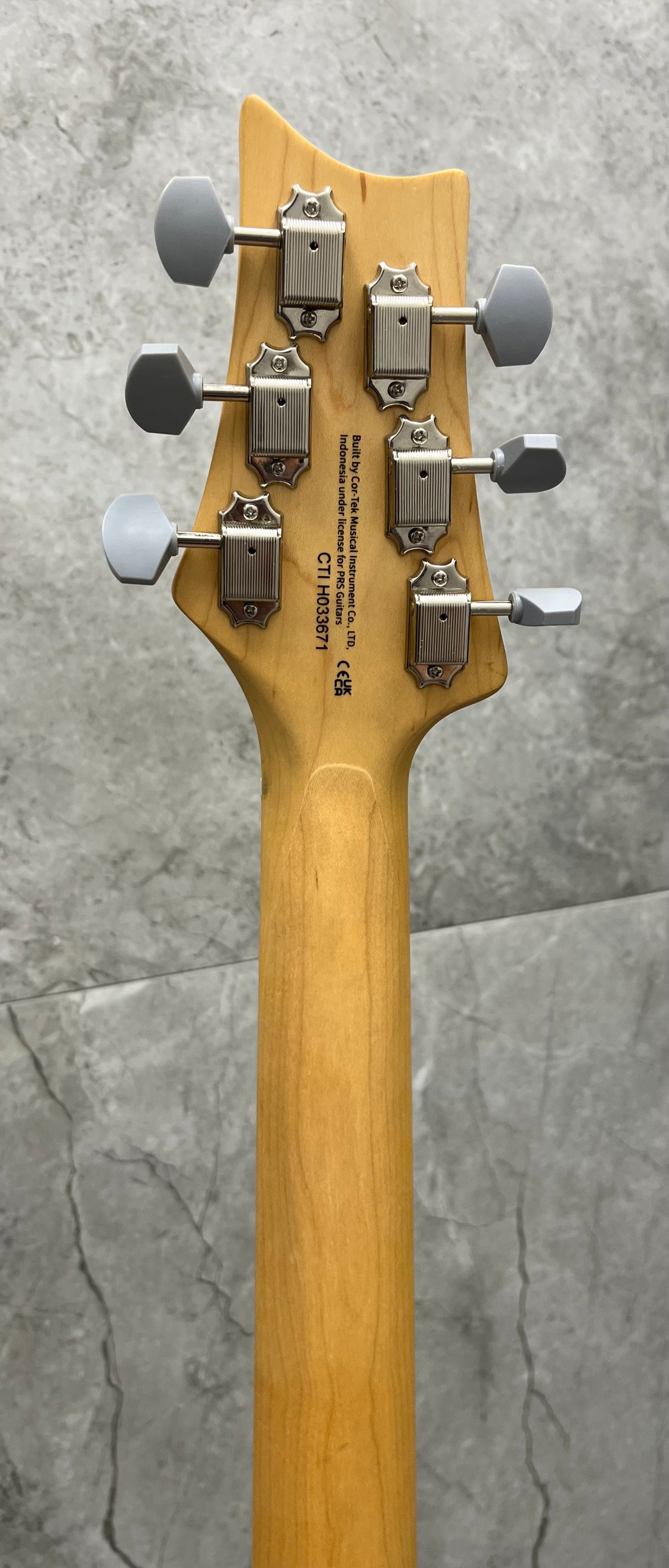 PRS Guitars John Mayer Silver Sky SE Maple Electric Guitar with Gigbag - Moon White 112108::3J SERIAL NUMBER CTIH033671 - 7 LBS 10 OZ