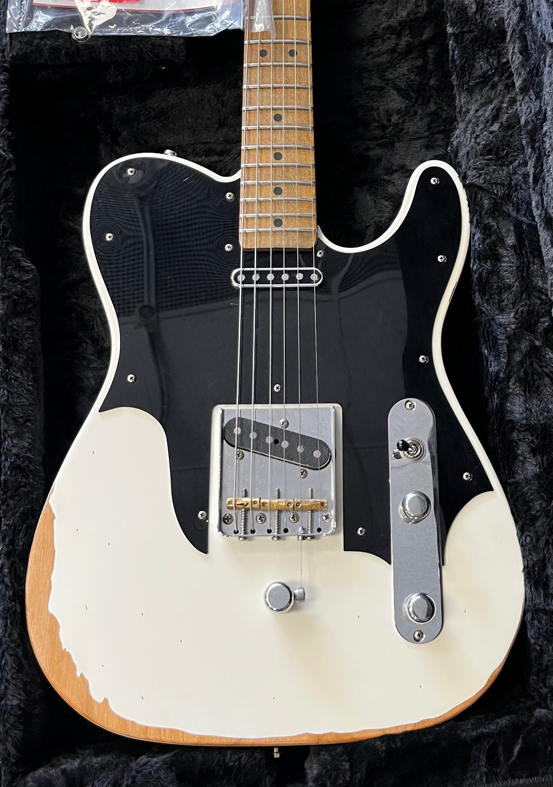 FENDER John Osborne Road Worn Telecaster Maple Fingerboard, Olympic White 0140372705 SERIAL NUMBER J0000466 - 7 LBS 4 OZ
