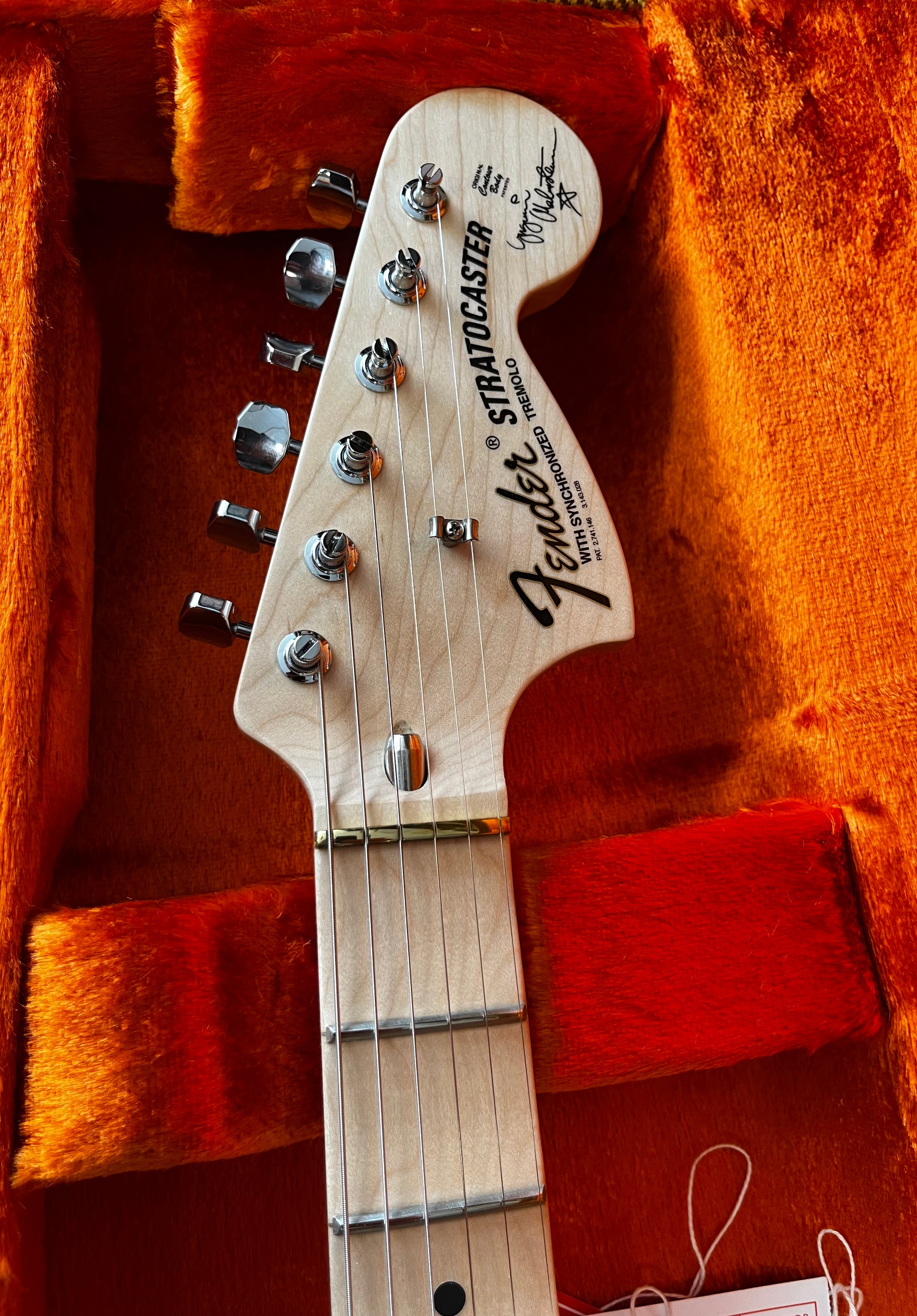 Fender USA Yngwie Malmsteen Stratocaster Scalloped Maple Fingerboard Vintage White 0107112841 SERIAL NUMBER US26049931 - 7 LBS 14 OZ