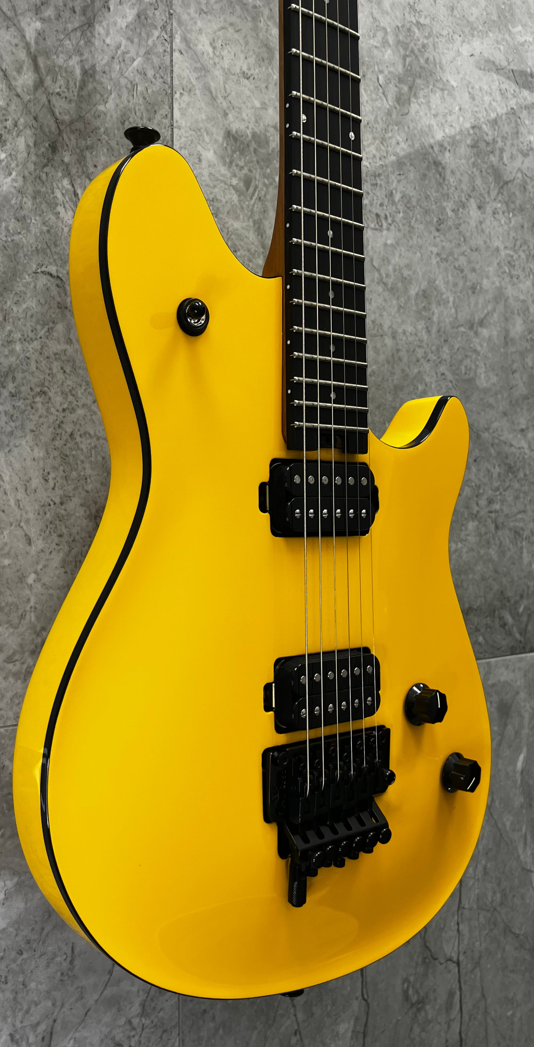 EVH Wolfgang Special Baked Maple Ebony Fingerboard Caution Yellow 5107701304 SERIAL NUMBER WG251379M - 7 LBS 5 OZ
