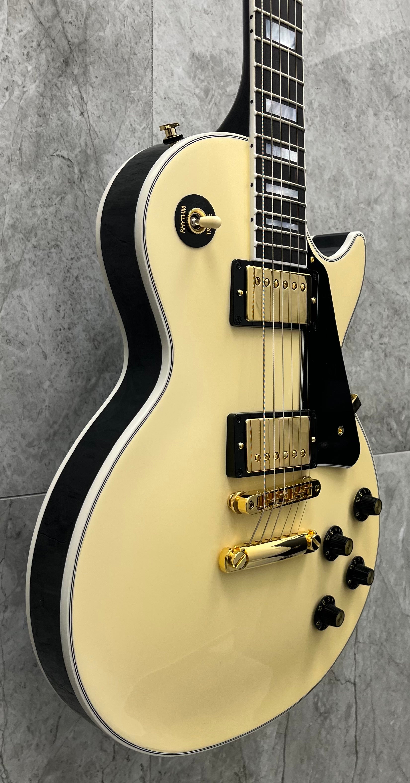 Gibson USA Les Paul Custom 70s Edition Buttercream LPCU700BCGH SERIAL NUMBER 202150251 - 9 LBS 9 OZ