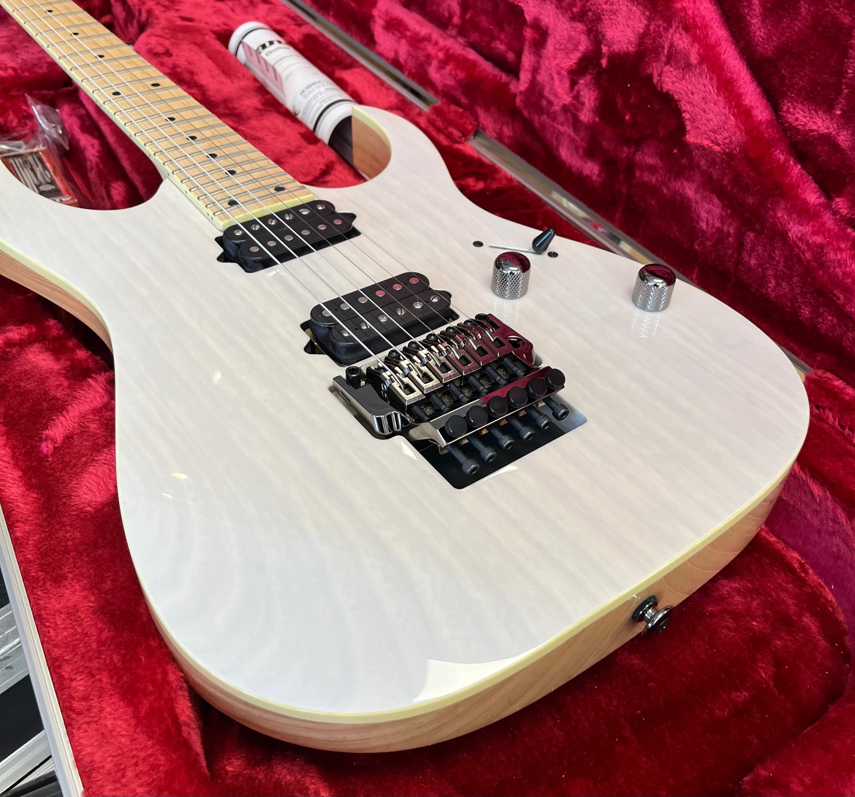 Ibanez Prestige Made in Japan RG652AHM Antique White Blonde RG652AHMAWD SERIAL NUMBER F2431902 - 8.2 LBS