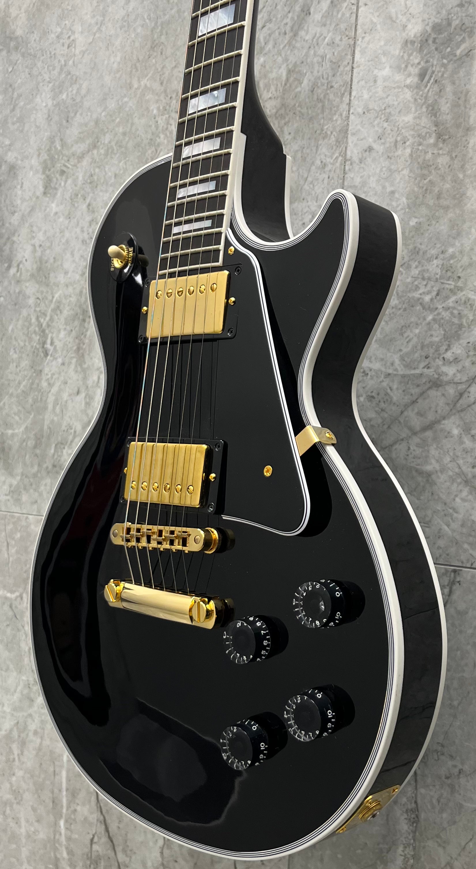 Gibson USA Custom Shop Les Paul Custom w/ Ebony Fingerboard Gloss Ebony LPCE-EBGH SERIAL NUMBER CS403364 - 10.4 LBS