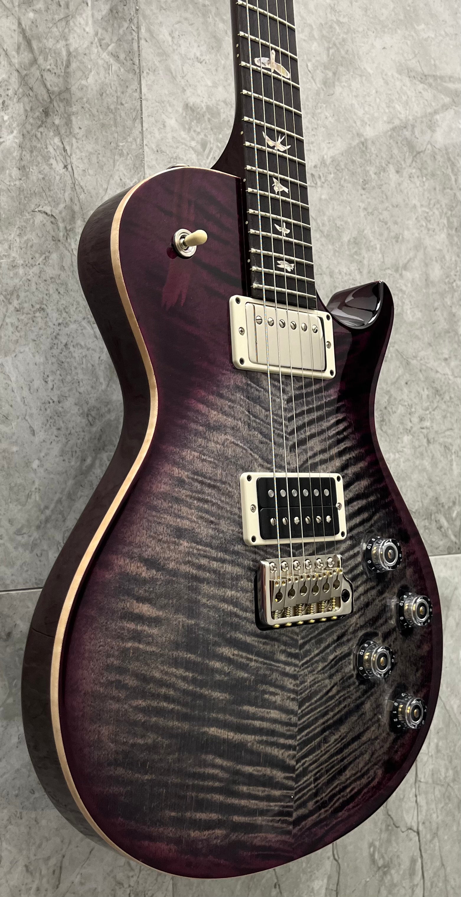 PRS USA Tremonti Signature Charcoal Purple Burst w/ Natural Binding 0416226 SERIAL NUMBER 250416226 - 8 LBS 6 OZ