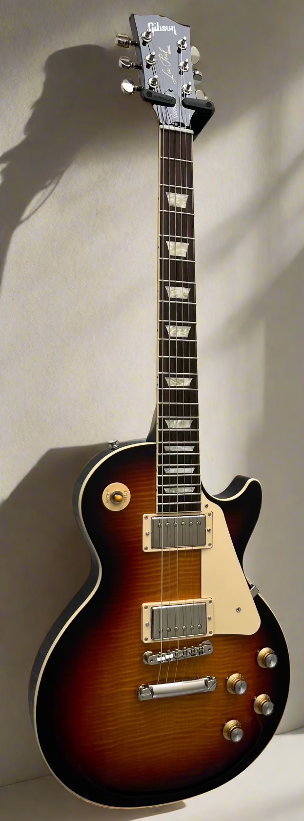 Gibson USA EXCLUSIVE Les Paul Standard 60s Limited Run AAA Flame Figured Top LPS6A23FINH SERIAL NUMBER 210240100 - 8.8 LBS