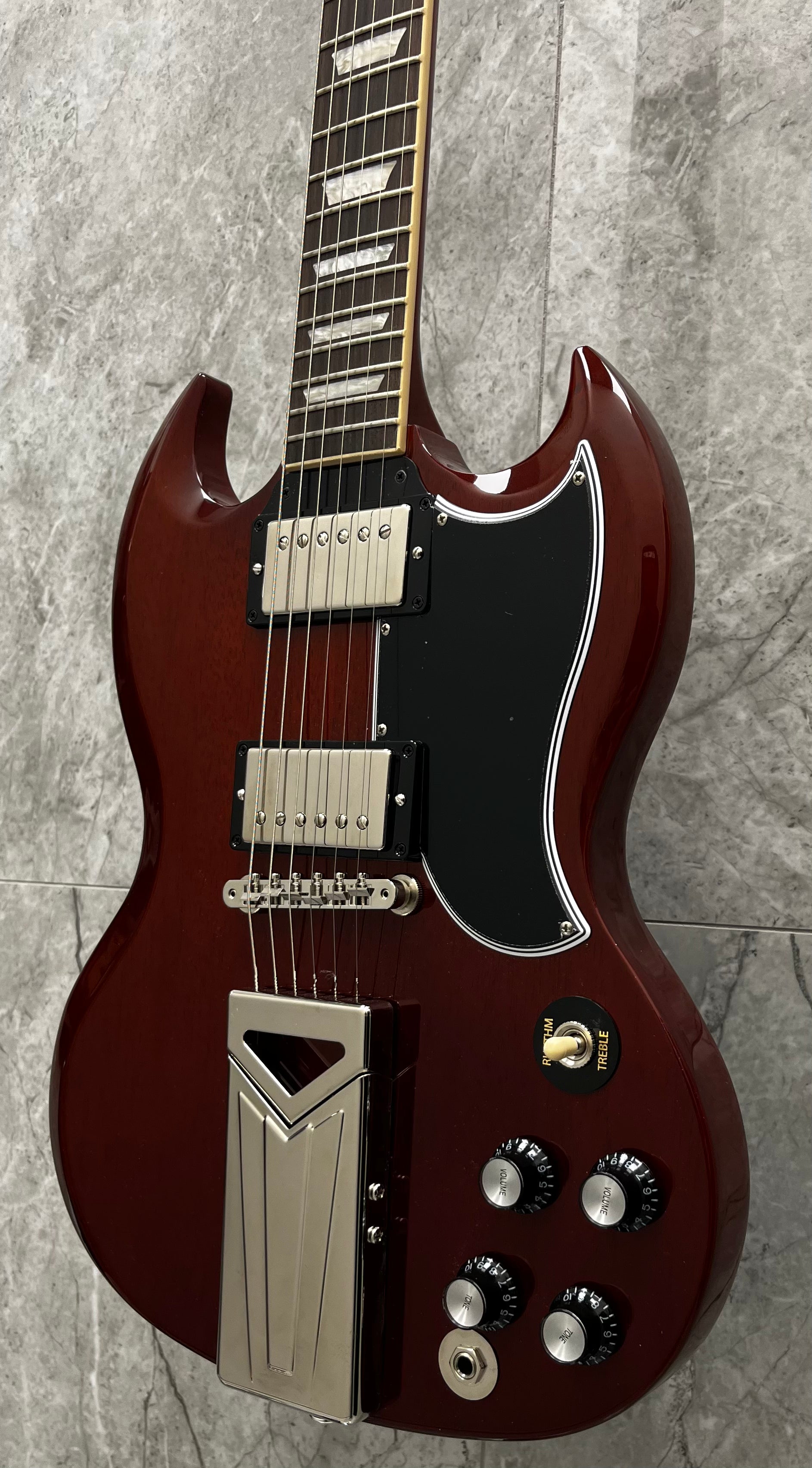 Gibson LIMITED EDITION USA Jake Kiszka Greta Van Fleet SIGNATURE SG Standard MODEL SG61JK25FVNH SERIAL NUMBER 235350084 - 6.0 LBS