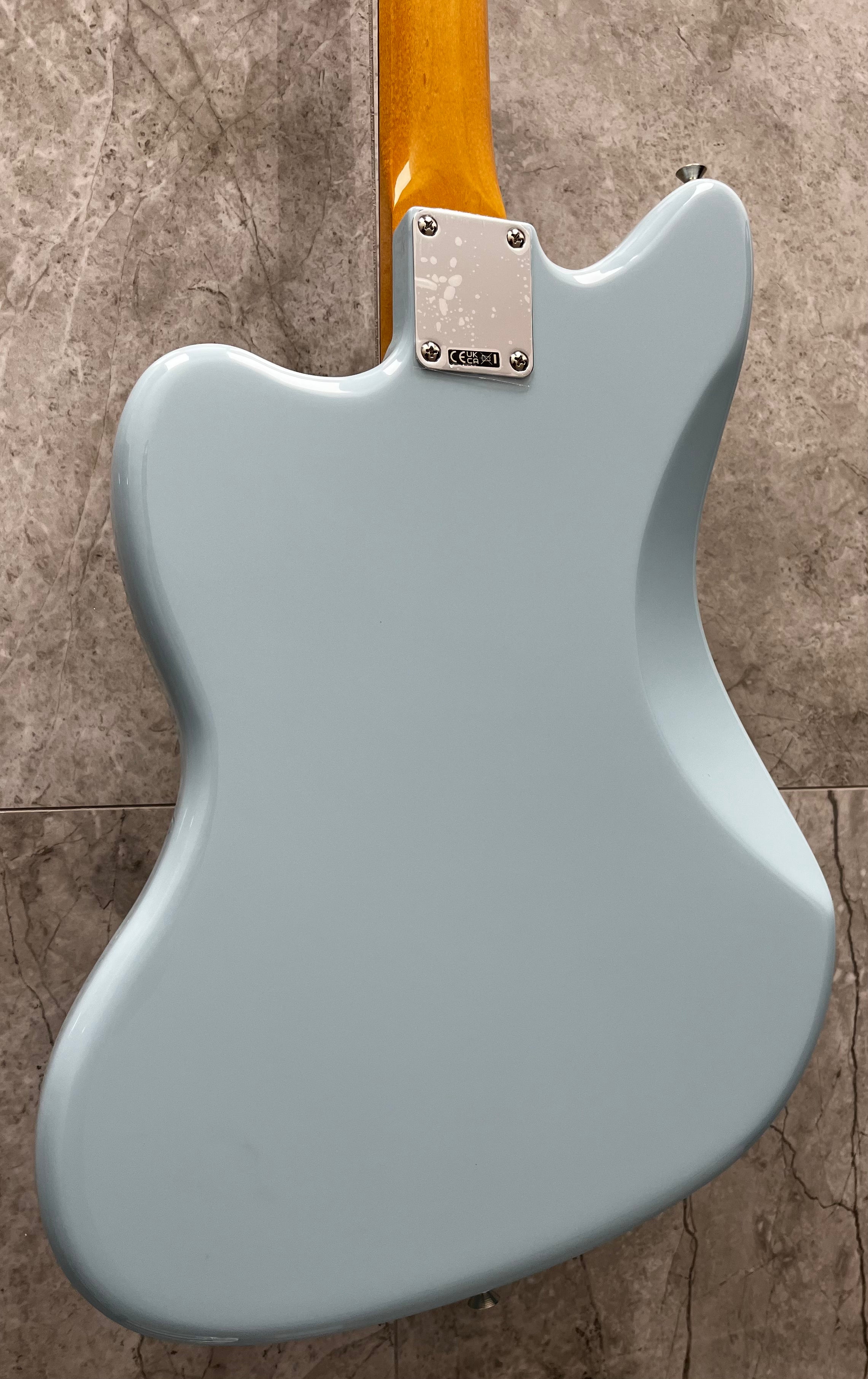 Fender Vintera III Mid 60s Jazzmaster Rosewood Fingerboard, Sonic Blue 0149290372 SERIAL NUMBER MX26030936 - 7 LBS 15 OZ