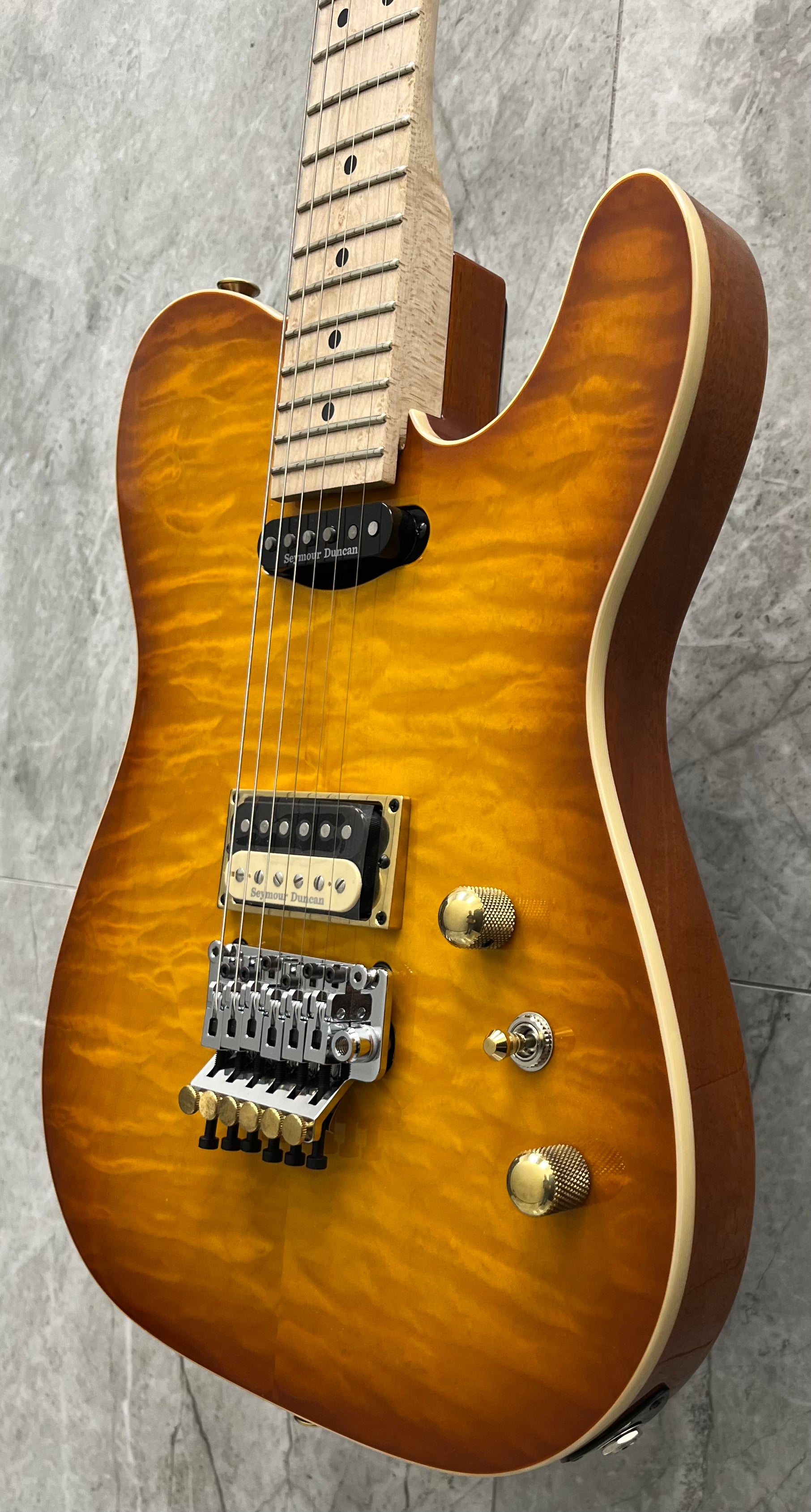 CHARVEL USA CUSTOM SHOP SPECIAL EDITION STYLE 2 HS AMBER LAGER BURST 2898000030 SERIAL NUMBER C18180 - 9.6 LBS
