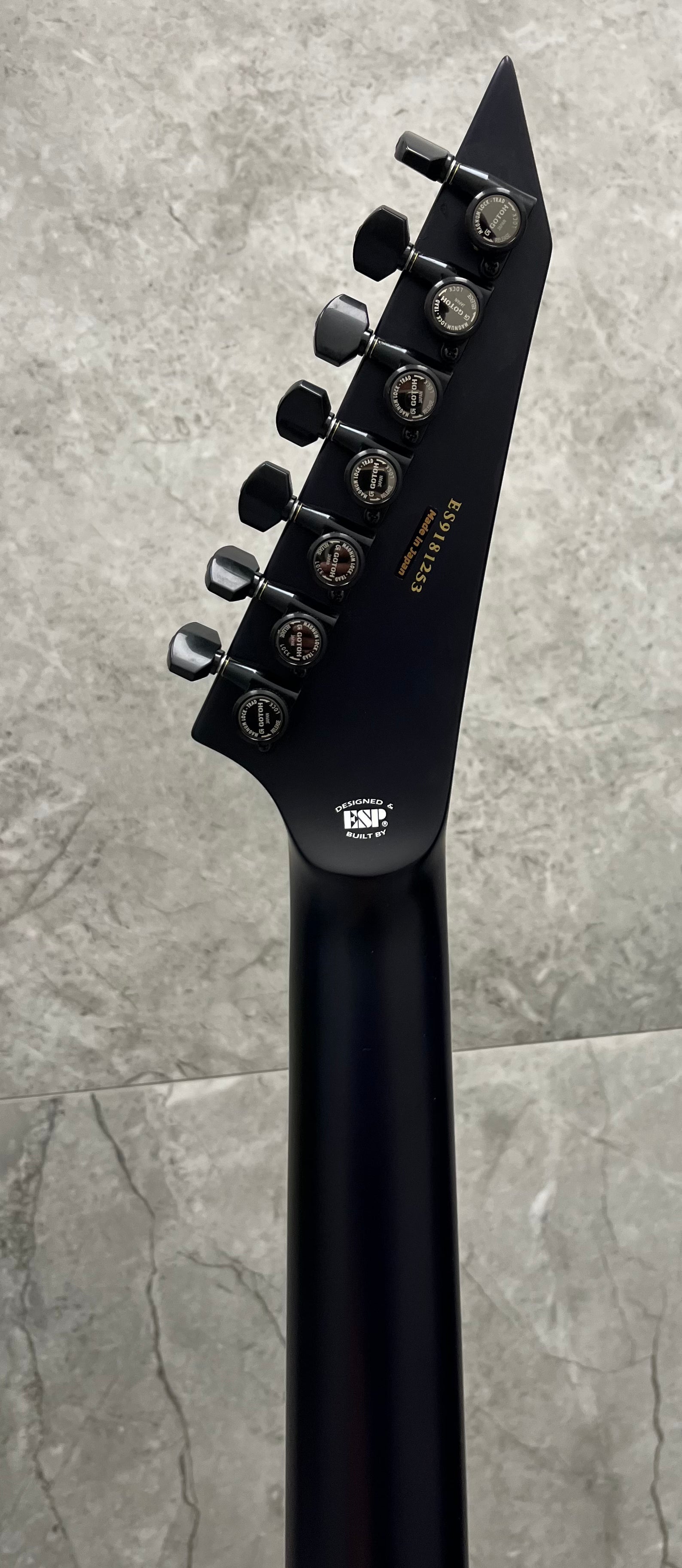 ESP MADE IN JAPAN E-II M-II 7 NT 7 String Electric Guitar Purple Natural Fade EII MII EIIMII7NTHSPRNFD MADE IN JAPAN SERIAL NUMBER ES9181253 - 7 LBS 3 OZ