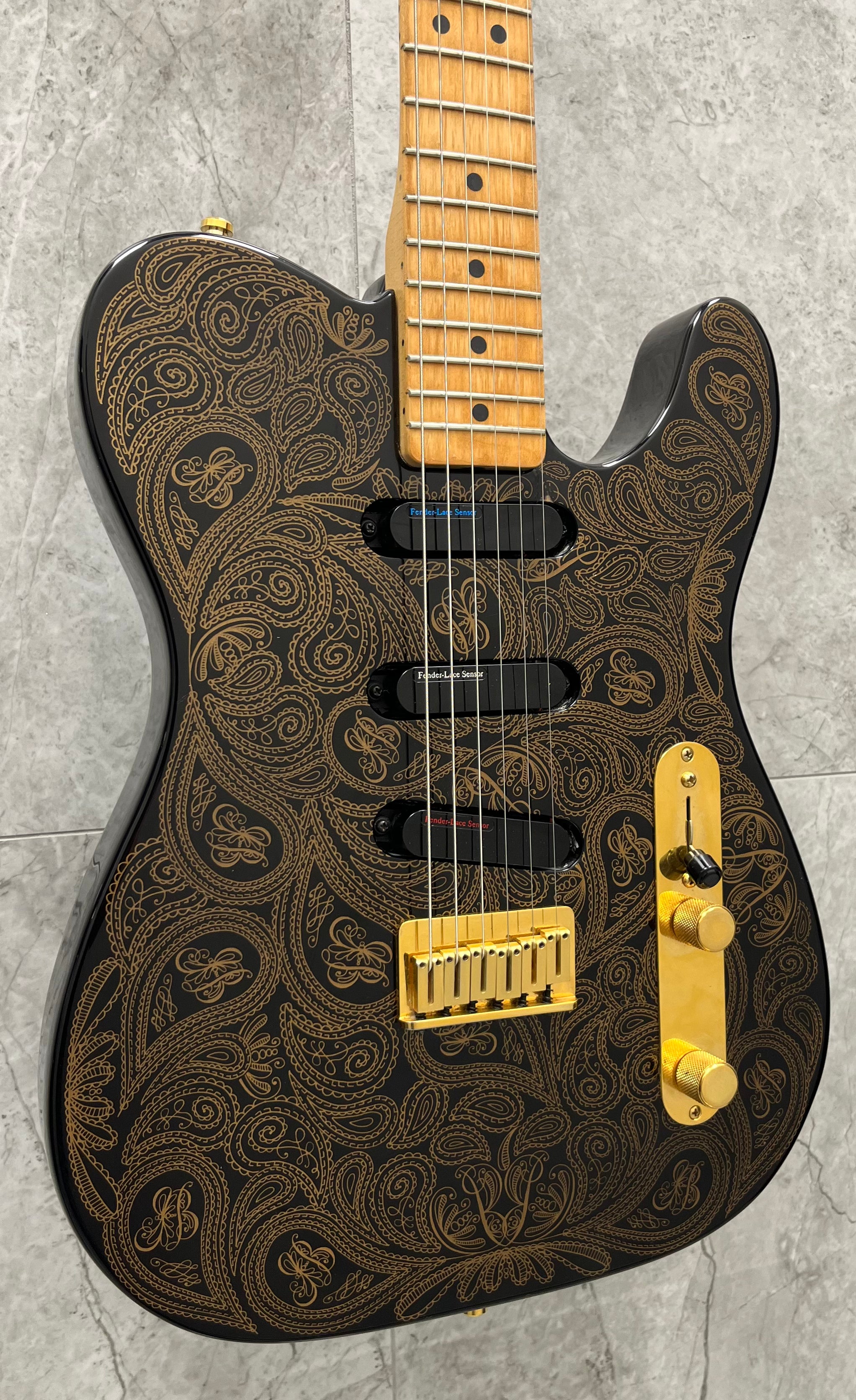 Fender USA 1993 James Burton Telecaster Black and Gold Paisley USED SERIAL NUMBER N3942698 - 7 LBS 6 OZ