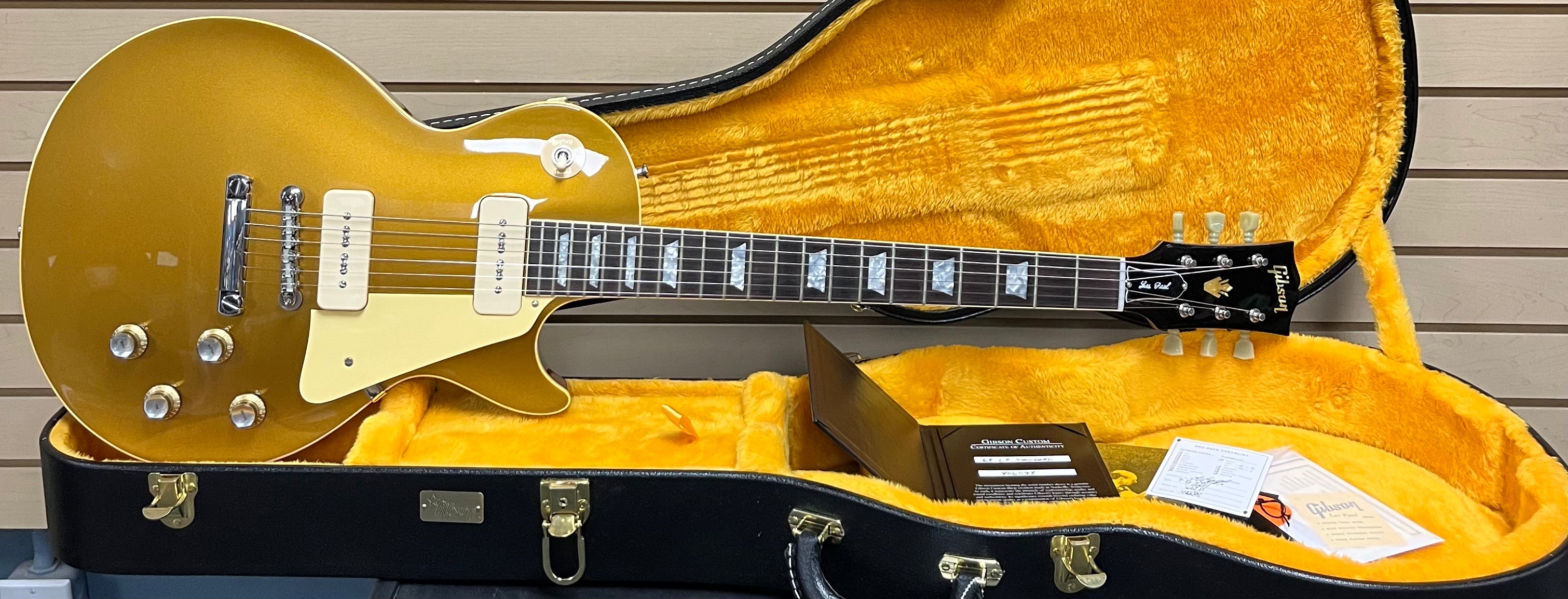 Gibson USA CUSTOM SHOP 1968 Les Paul Standard Goldtop Reissue Gloss 60s Gold LPR68GTCH SERIAL NUMBER 406098 8.8 LBS