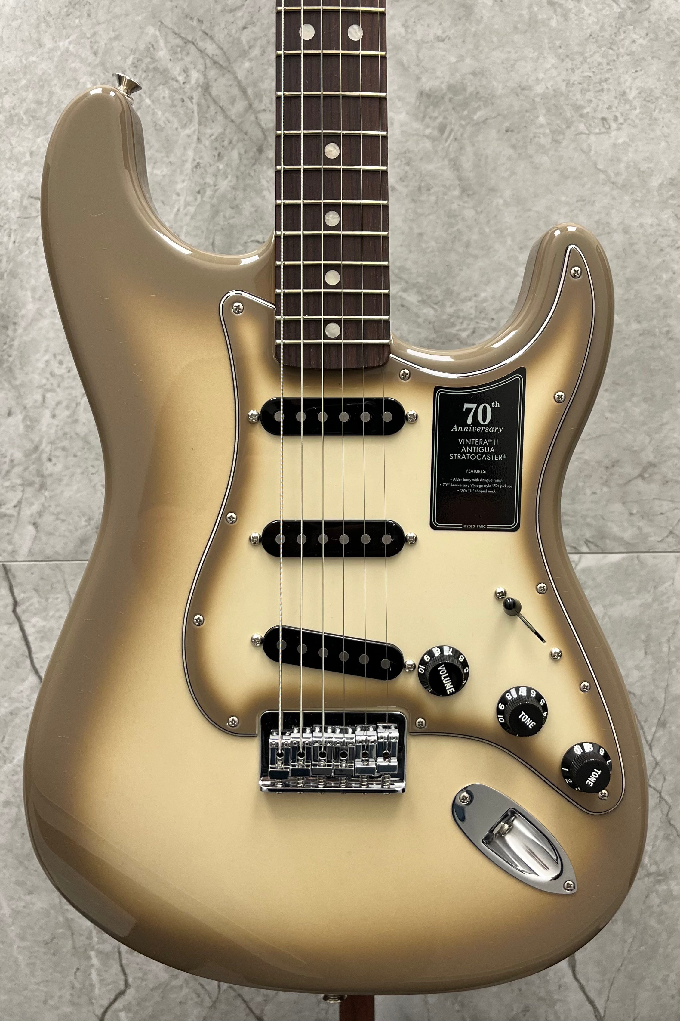 Fender 70th Anniversary Antigua Stratocaster Rosewood Fingerboard, Ant