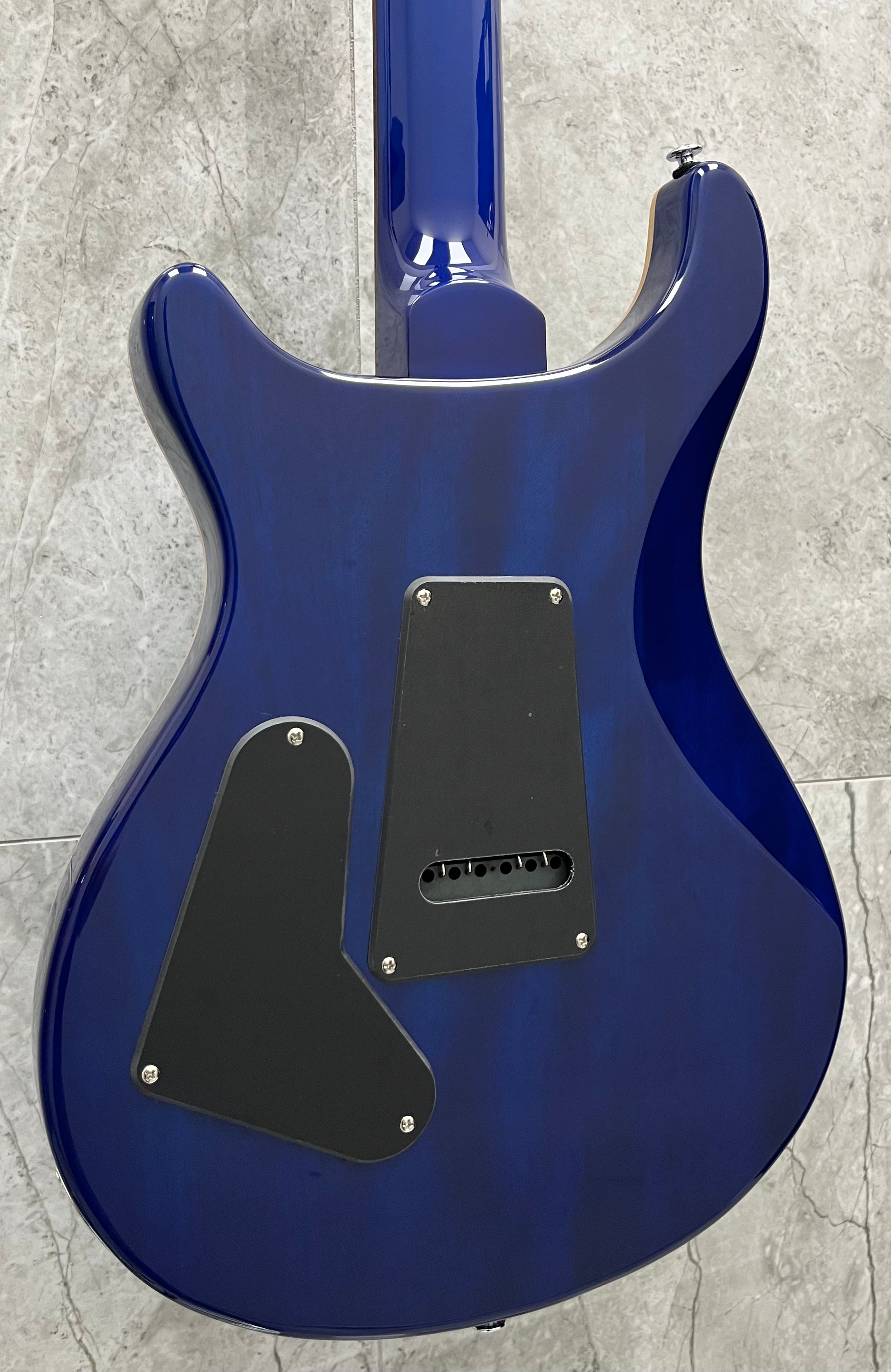 PRS GUITARS SE Custom 24 W/ GIG BAG Lake Blue 108193:LB SERIAL NUMBER CTIG108250 - 7 LBS 10 OZ