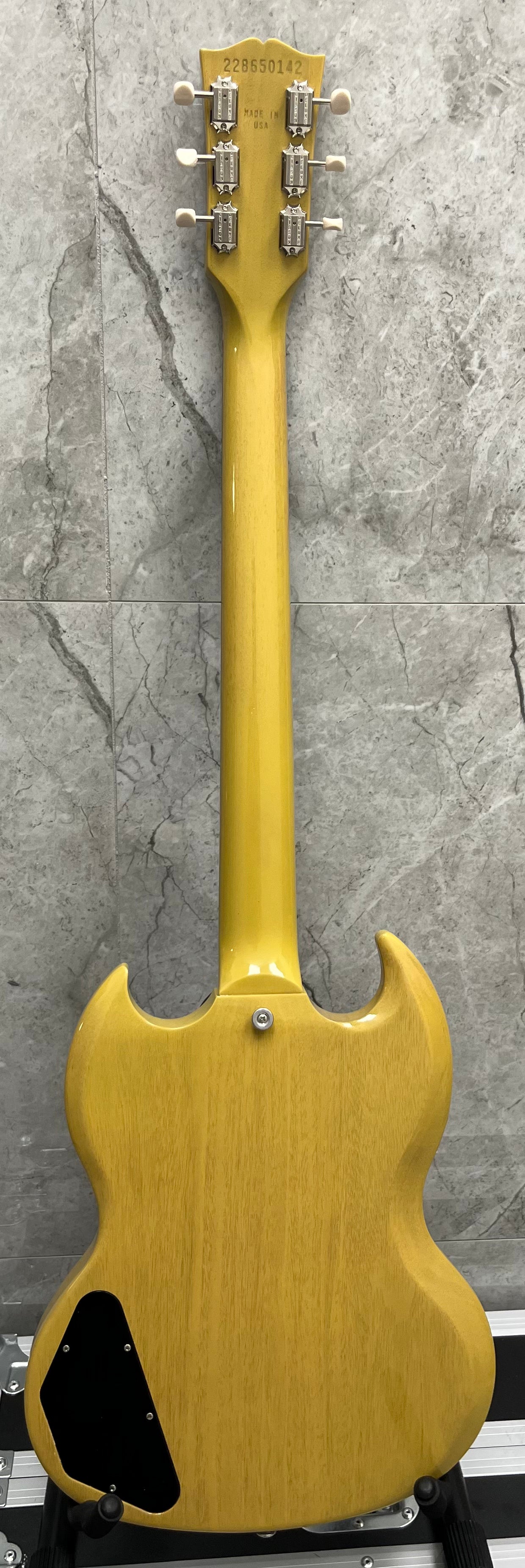 Gibson USA SG Junior TV Yellow W/ HARDSHELL CASE SGJR25TVNH SERIAL NUMBER 228650142 - 5 LBS 14 OZ