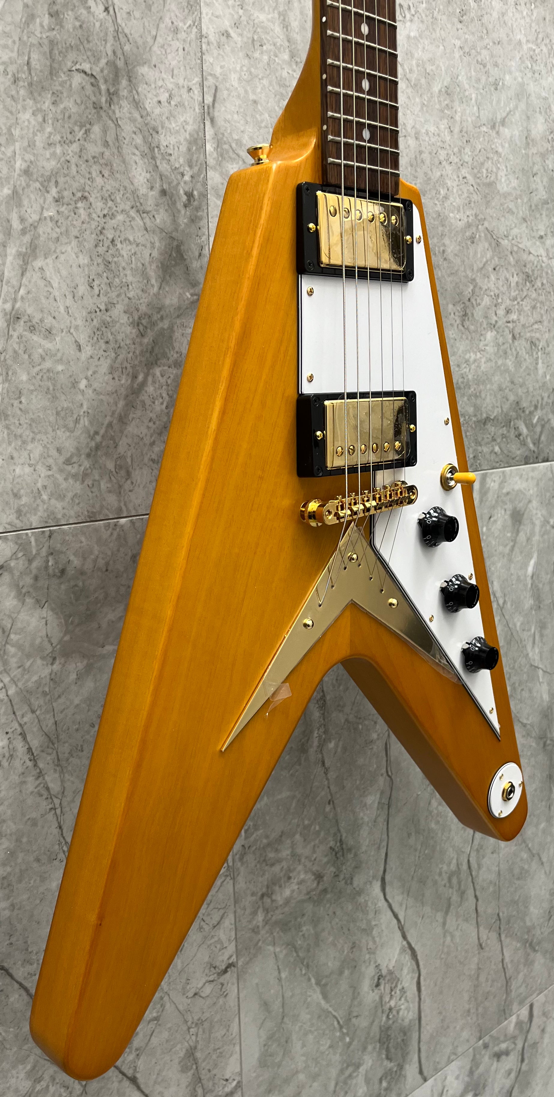 Epiphone Inspired by Gibson Custom Shop 1958 Korina Flying V IGCKFVWANAGH SERIAL NUMBER 23091530342 - 6.0 LBS