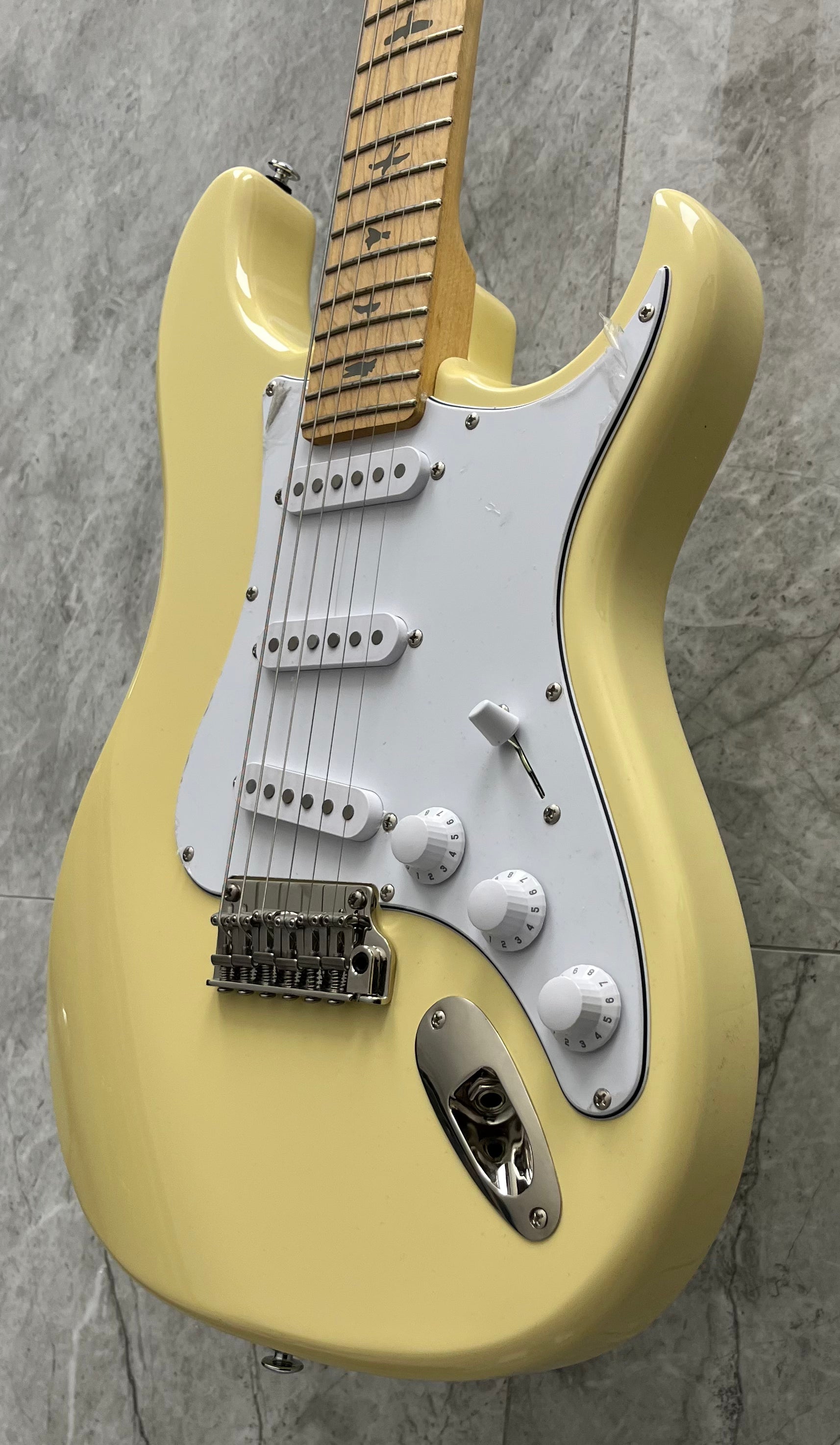 PRS Guitars John Mayer Silver Sky SE Maple Electric Guitar with Gigbag - Moon White 112108::3J SERIAL NUMBER CTIH033671 - 7 LBS 10 OZ