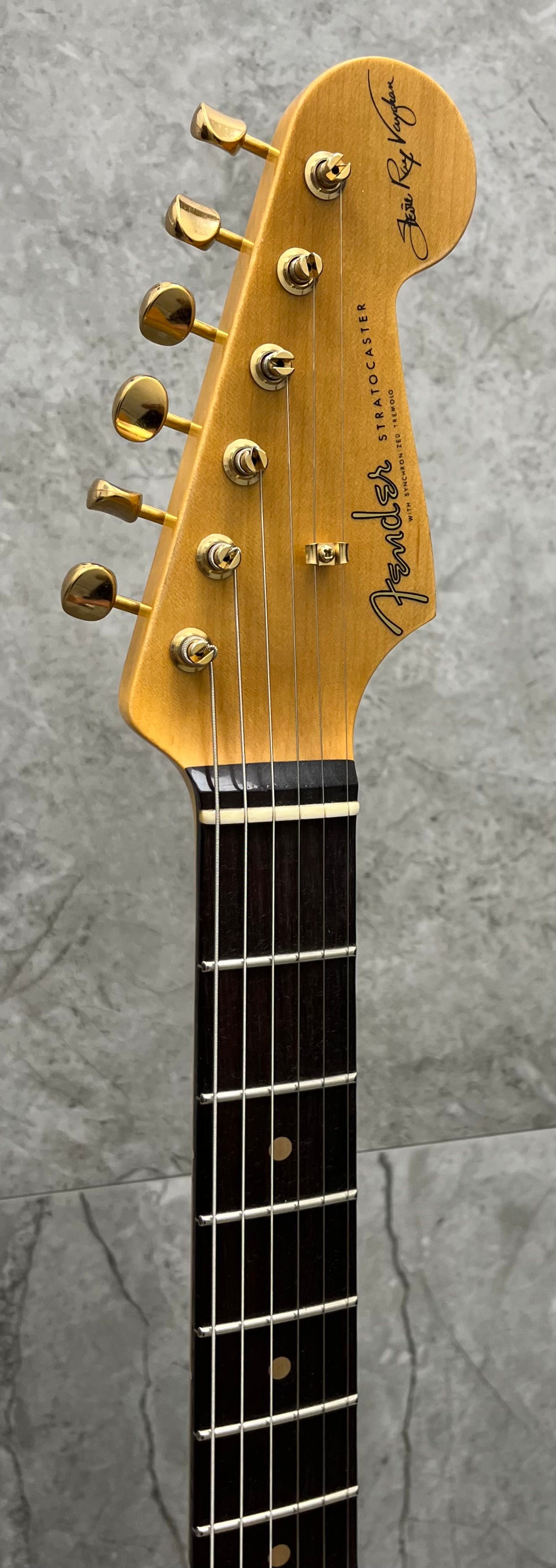 Fender Custom Shop SRV Stevie Ray Vaughan Signature Stratocaster Relic with Closet Classic Hardware, Rosewood Fingerboard, Faded 3-Color Sunburst 9235001087 SERIAL NUMBER CZ2585727 - 7.8 LBS