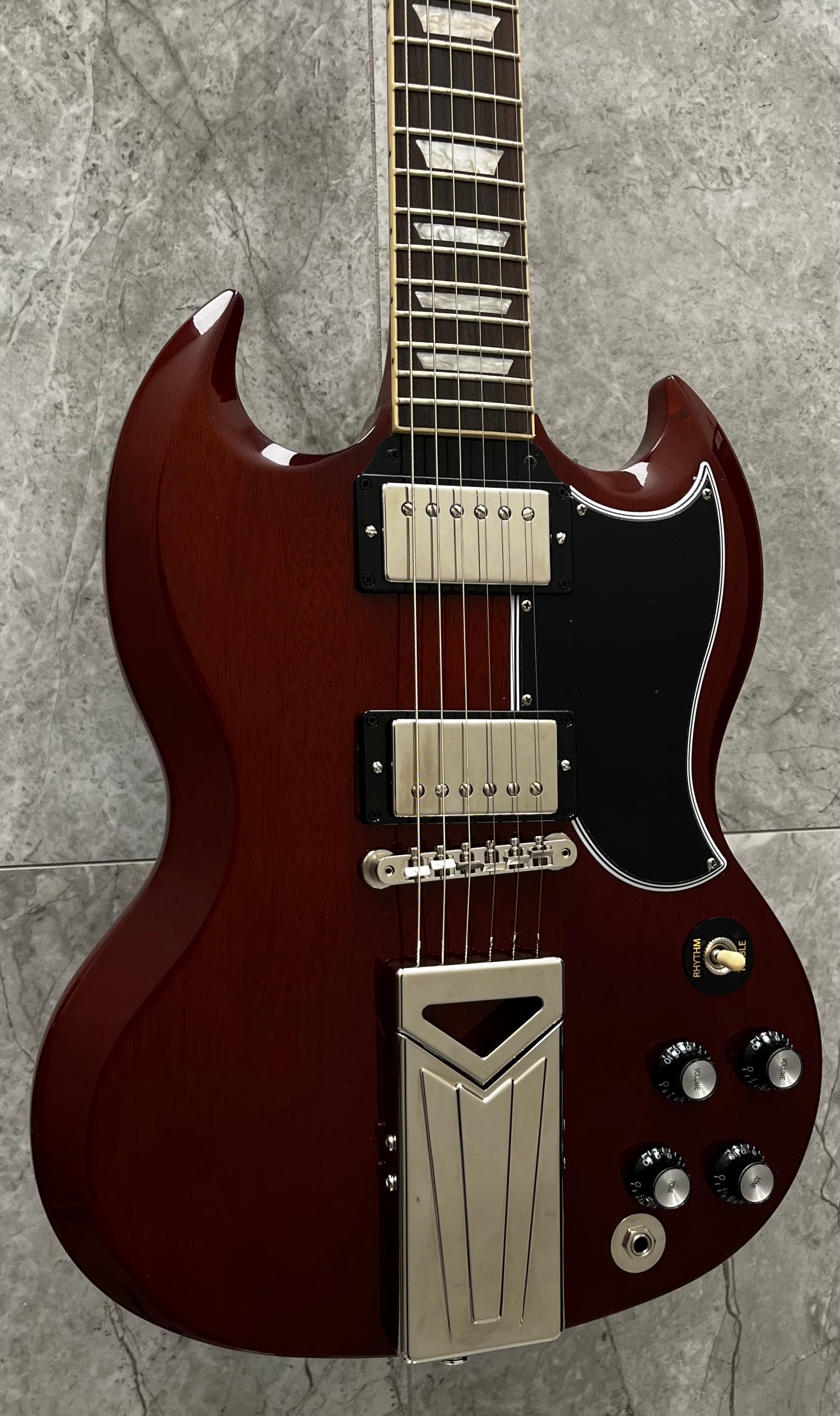 Gibson LIMITED EDITION USA Jake Kiszka Greta Van Fleet SIGNATURE SG Standard MODEL SG61JK25FVNH SERIAL NUMBER 235350084 - 6.0 LBS