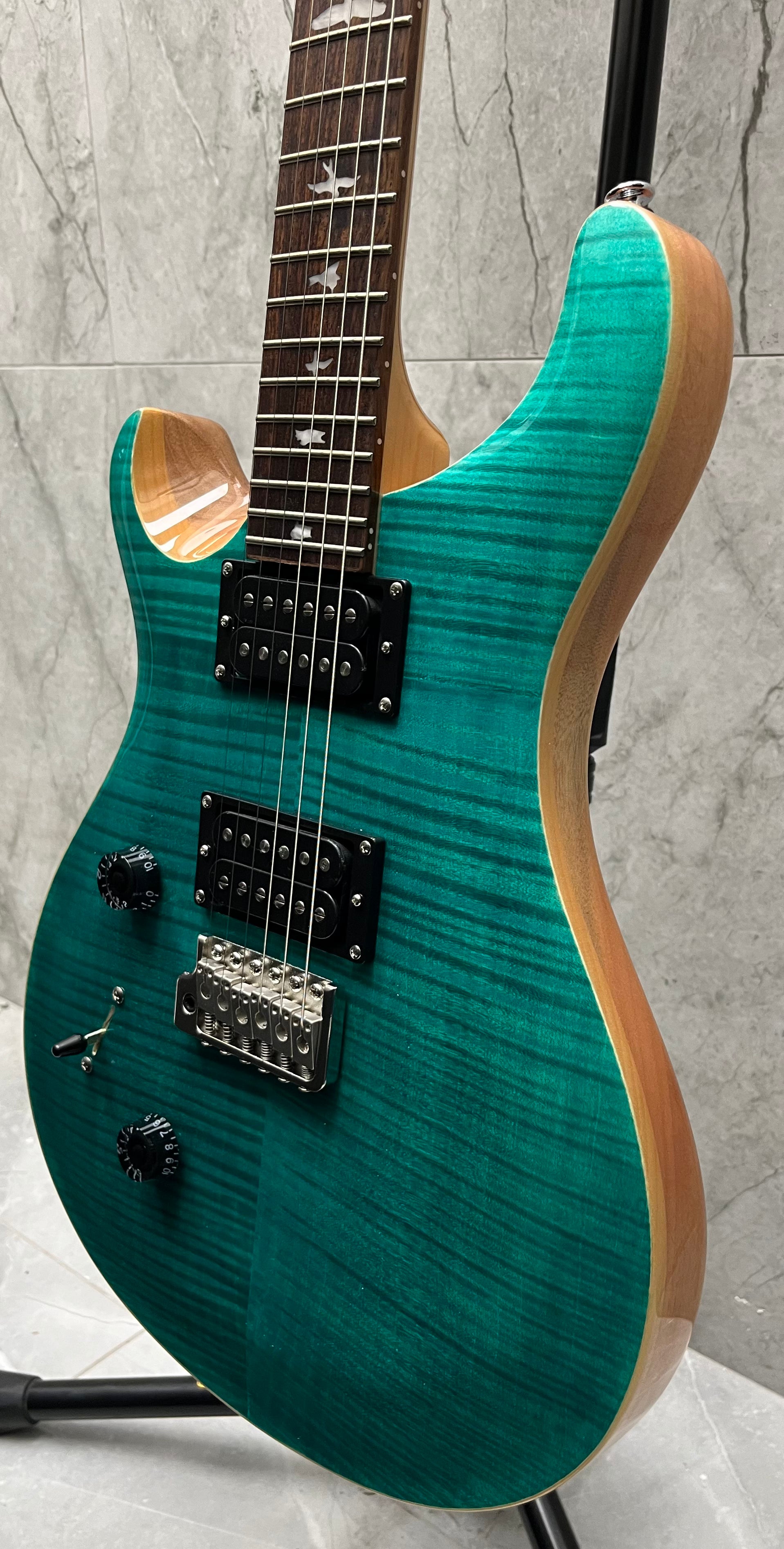 PRS GUITARS SE Custom 24 Lefty Left Handed NEW COLOR TU - Turquoise 111440::TU: SERIAL NUMBER CTIG003310 - 7.8 LBS
