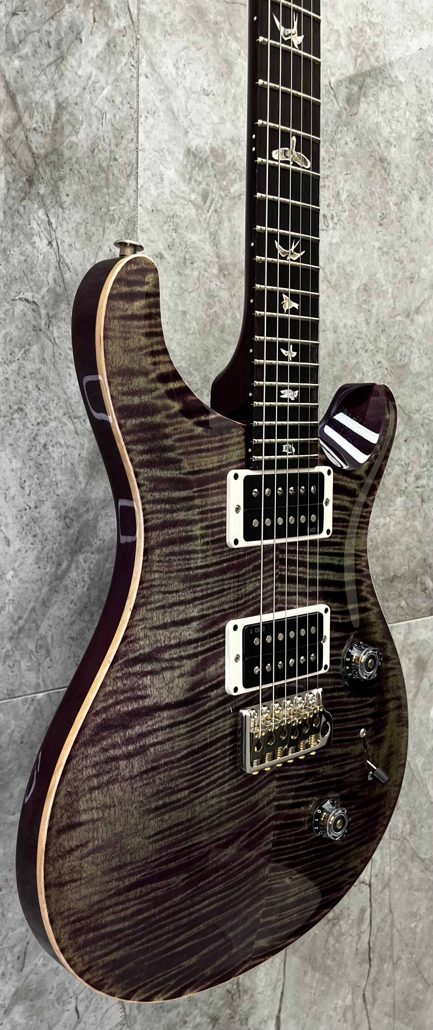 PRS GUITARS USA CUSTOM 24 SPRAYERS CHOICE 112786::XX Aroura Borealis with Translucent Purple Sparkle Back SERIAL NUMBER 26 0430964 - 7 LBS 8 OZ