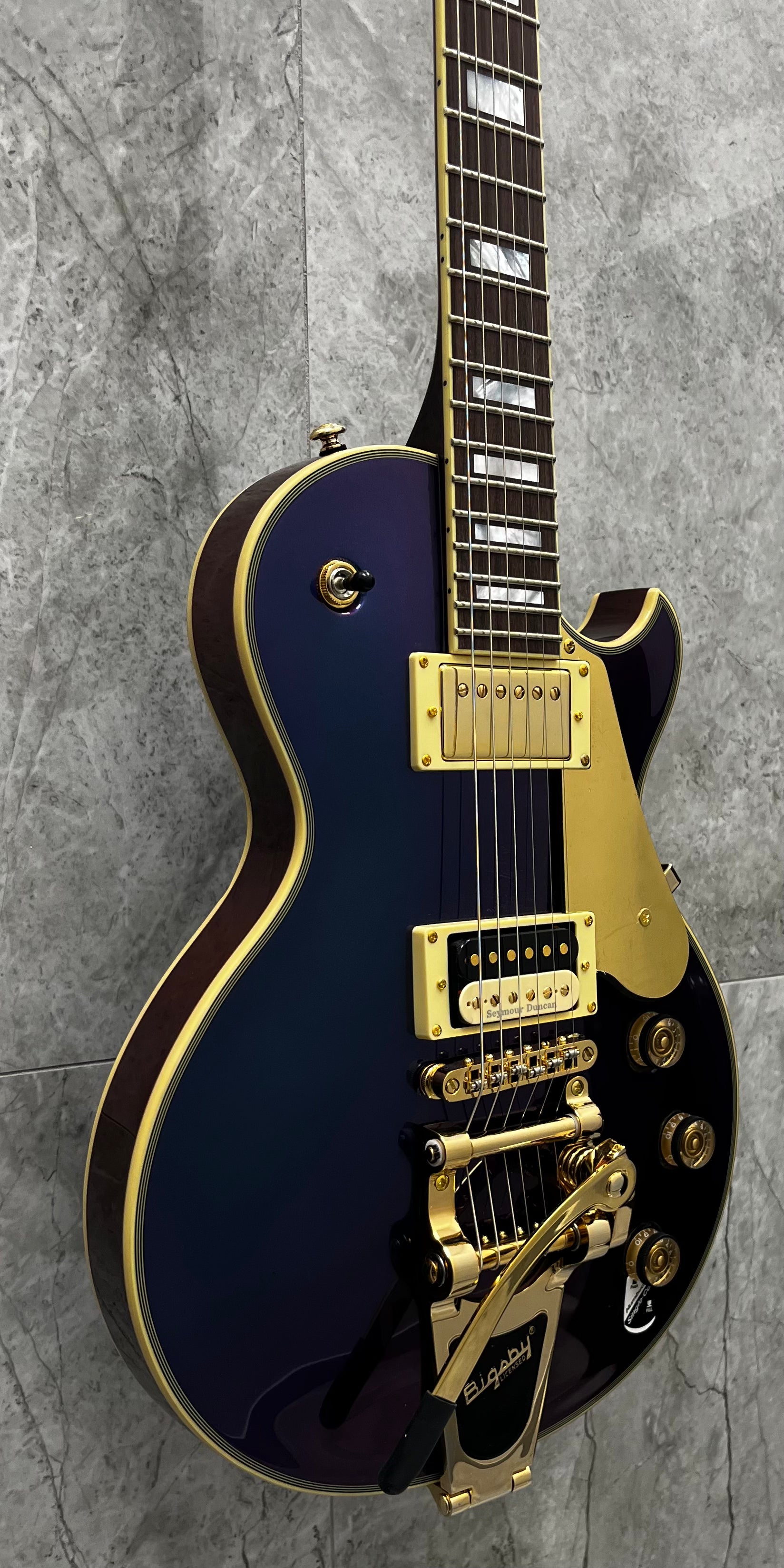 Schecter SOLO II MARK THWAITE SOLO-II-UV 271-SHC SERIAL NUMBER W25070042 - 9 LBS 4 OZ