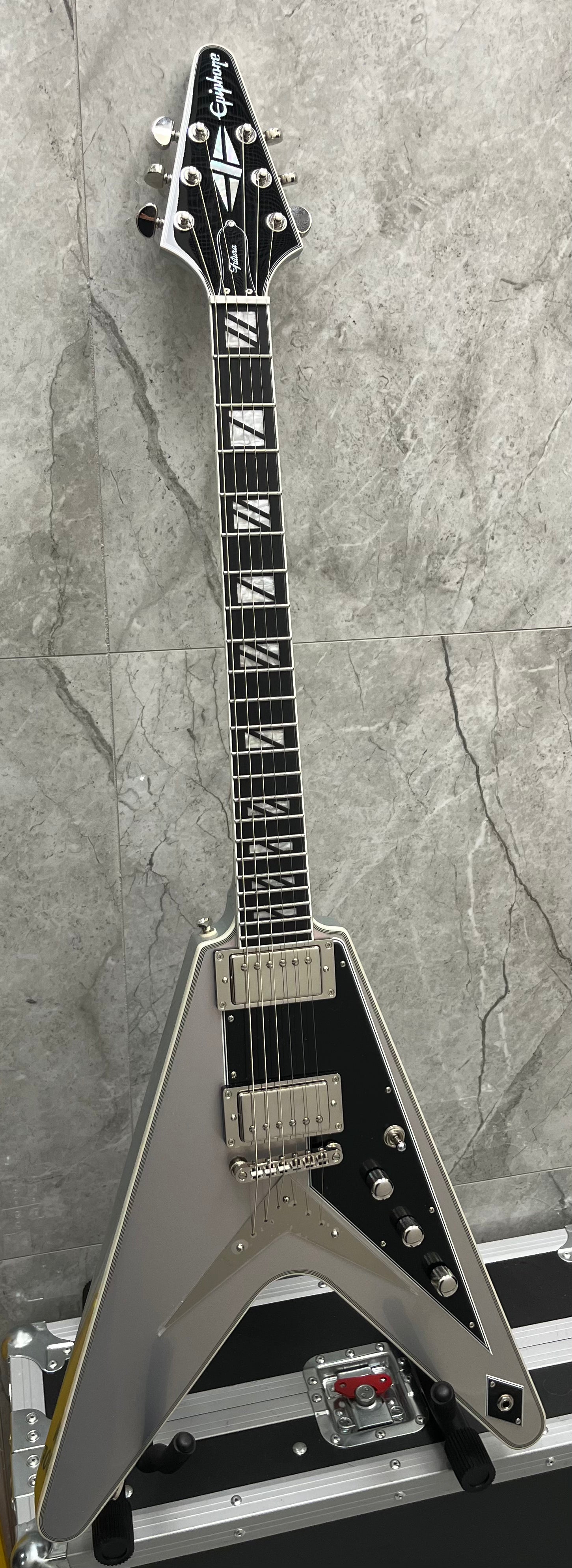 Epiphone Futura Flying V Custom W/ Stainless Steel Frets and Gig Epiphone Futura Flying V Custom W/ Stainless Steel Frets and Gig