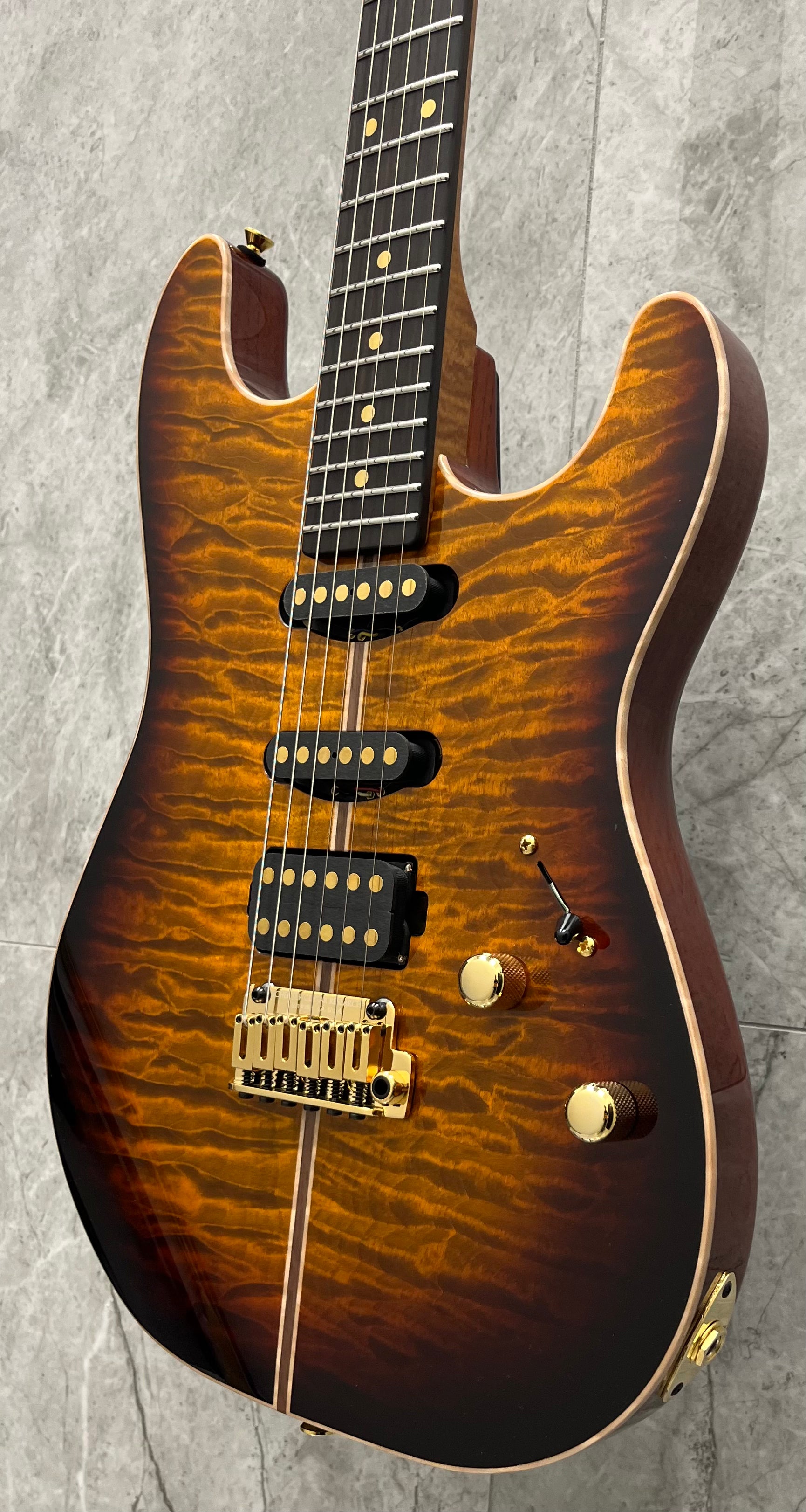 Schecter USA CUSTOM SHOP CET 50th Anniversary Limited Edition Golden Anniversary 7400-SHC SERIAL NUMBER 26-01026 - 8 LBS 6 OZ NUMBER 26 OUT OF 50