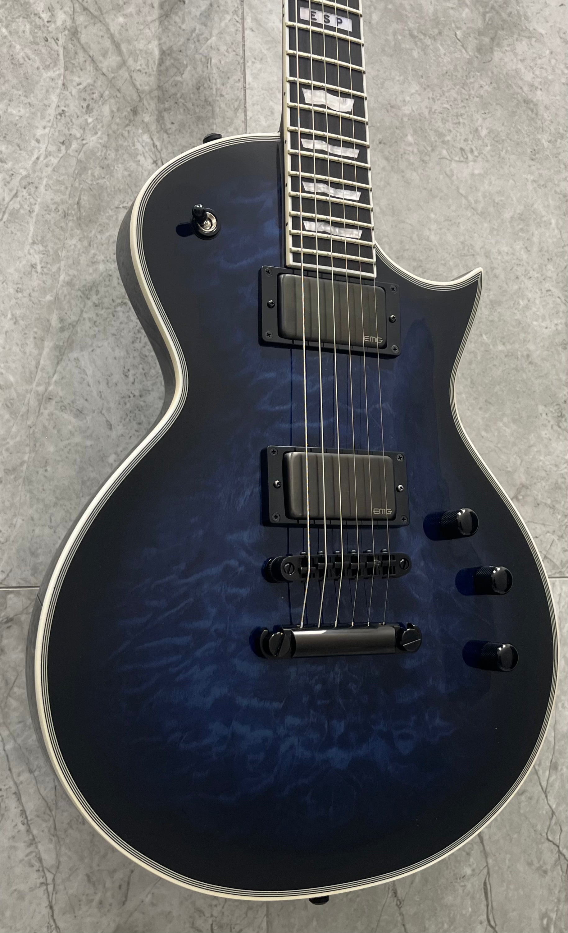 ESP EII Eclipse E-II MADE IN JAPAN Electric Guitar Reindeer Blue EIIECQMRDB PLAYER GRADE SERIAL NUMBER ES1273213 - 7 LBS 6 OZ