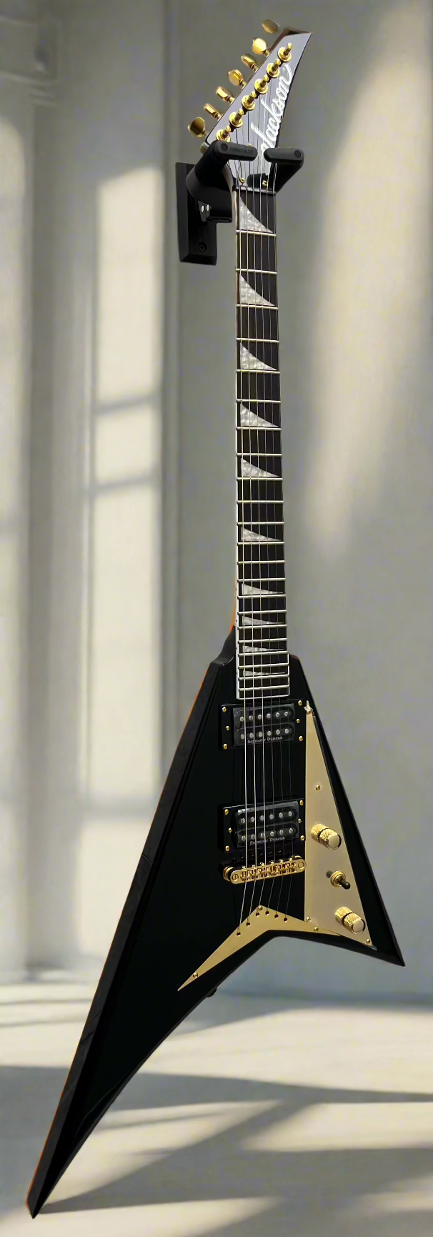 Jackson Pro Rhoads RRT-5 Ebony Fingerboard, Gloss Black 2914331503 SERIAL NUMBER ISJ2403665 - 6.6 LBS