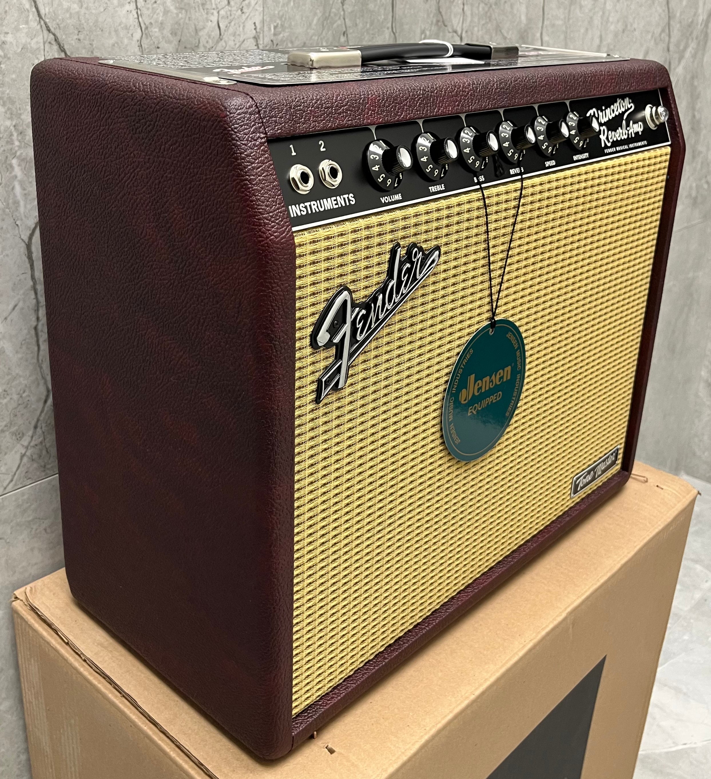 Fender Limited Edition FSR Tone Master Princeton Combo Amplfier Wine Tolex 2274400061